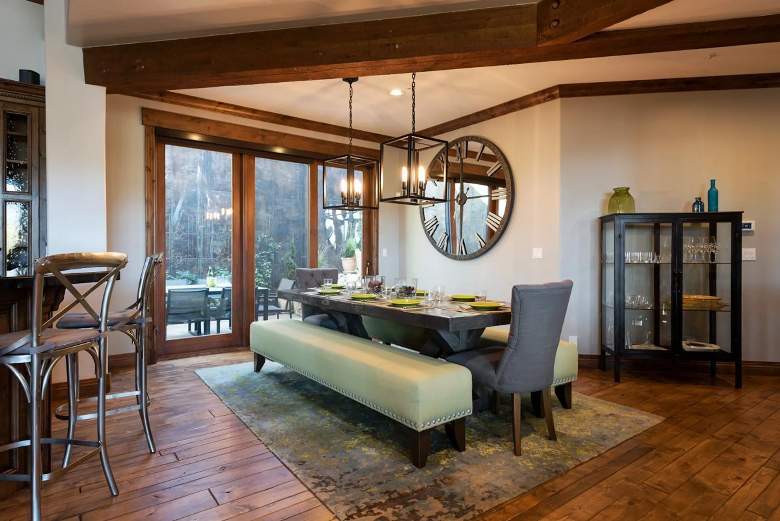 Resplendent Mountain Estate with Private Pool and Hot Tub — photograph 8