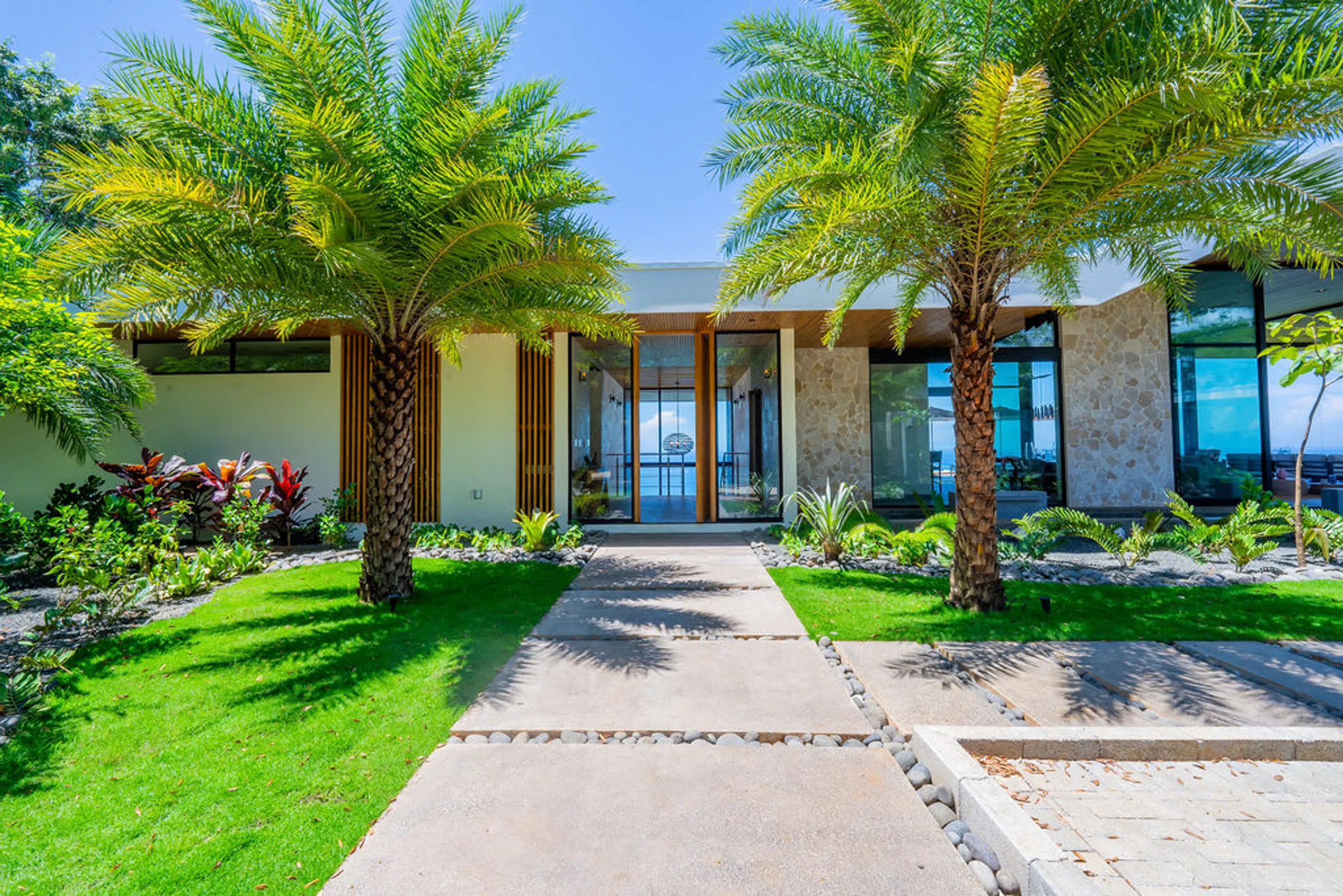 Spectacular Oceanview Villa with Pivate Pool & 180° Ocean Views — photograph 10