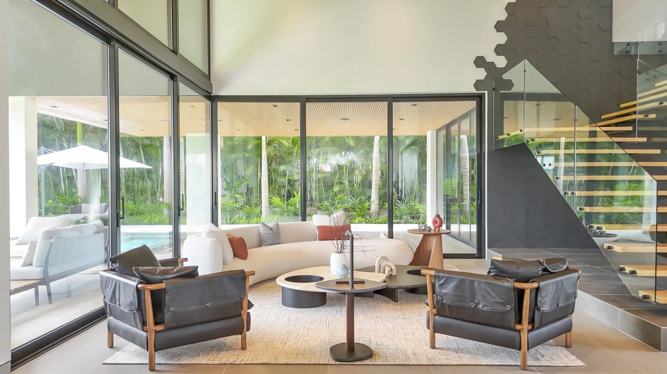Stylish Modern Villa with Private Pool and Golf Views — photograph 7