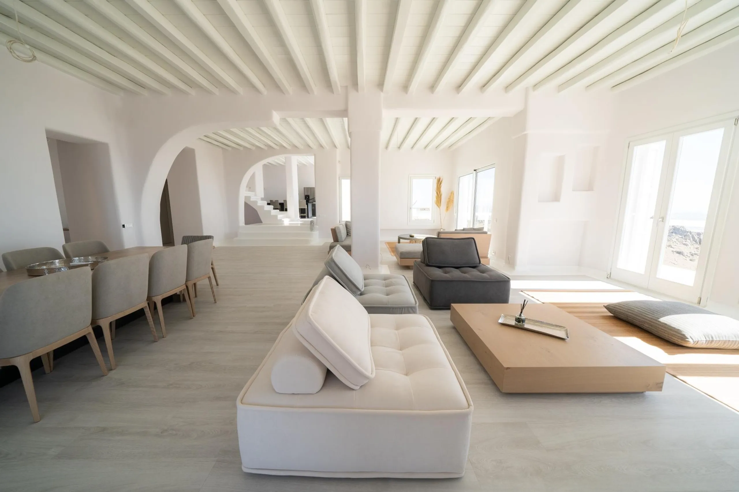 Palatial Luxury Estate in Mykonos with Private Pool — photograph 10