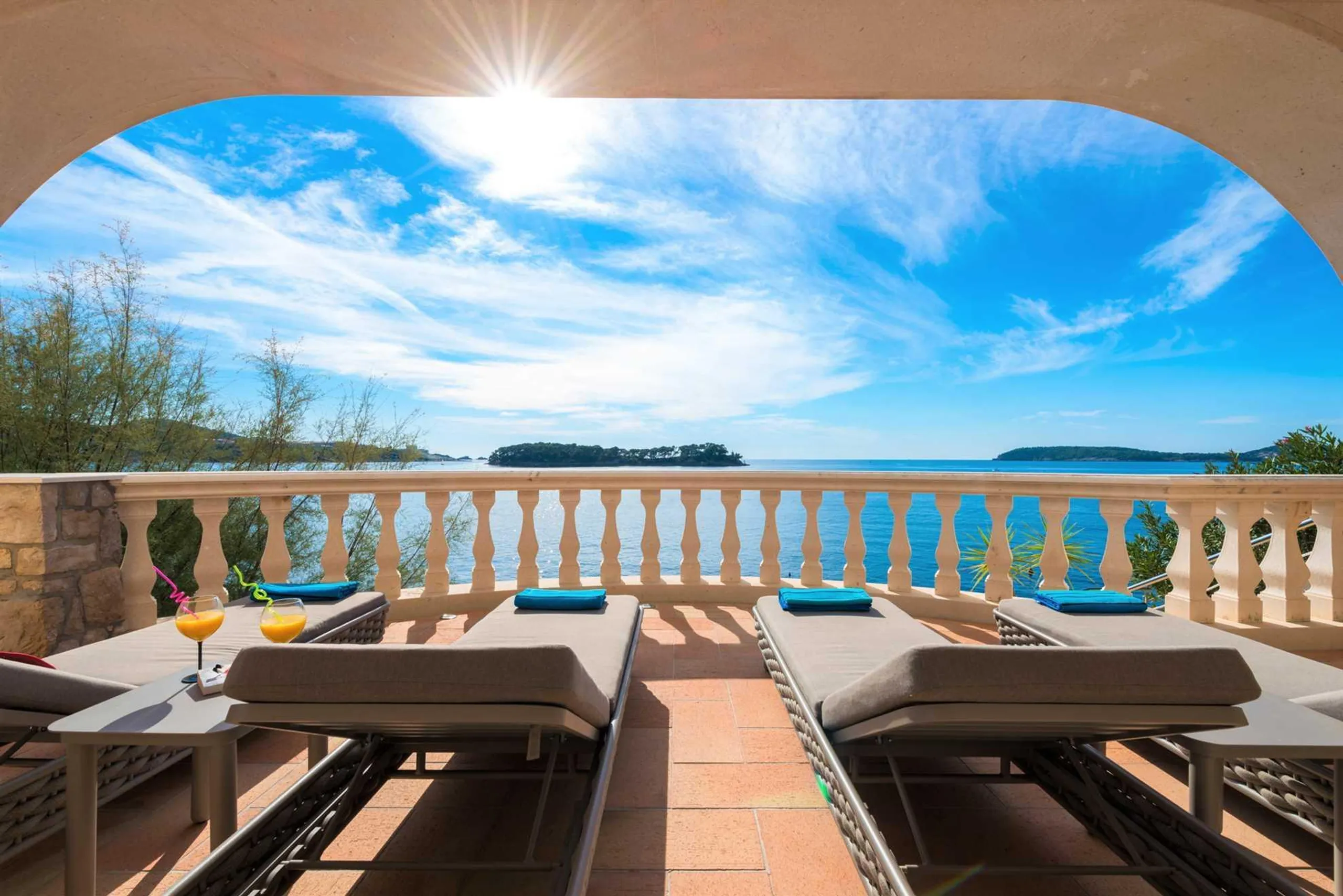 Exquisite Villa with Breathtaking Mountain Scenic Views, Lozica
