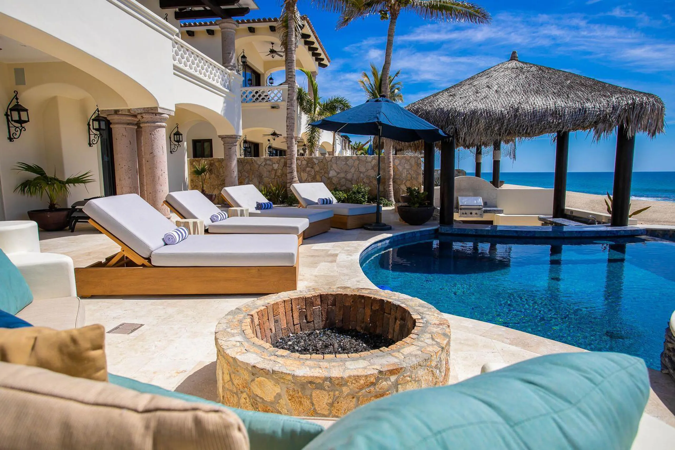 El Encanto Luxury Beachfront Villa with infinity pool and Ocean Views, San Jose Del Cabo