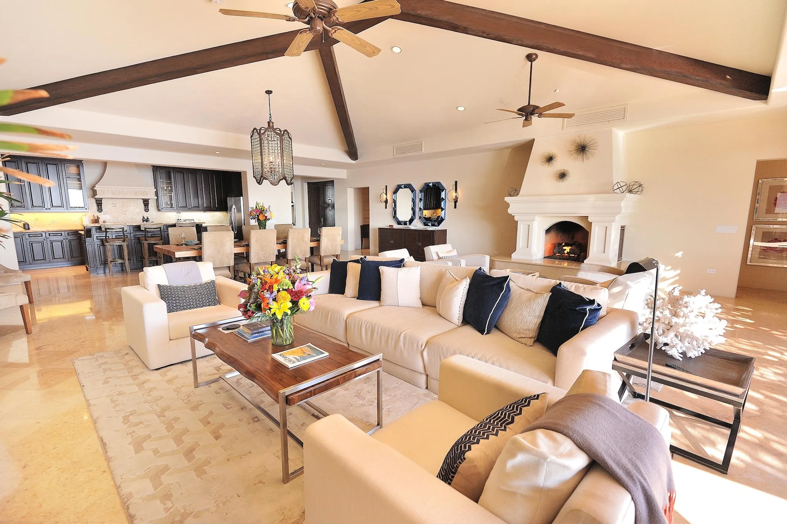 Magnificent Luxury Cabo Penthouse with Unforgettable Ocean Views — photograph 8