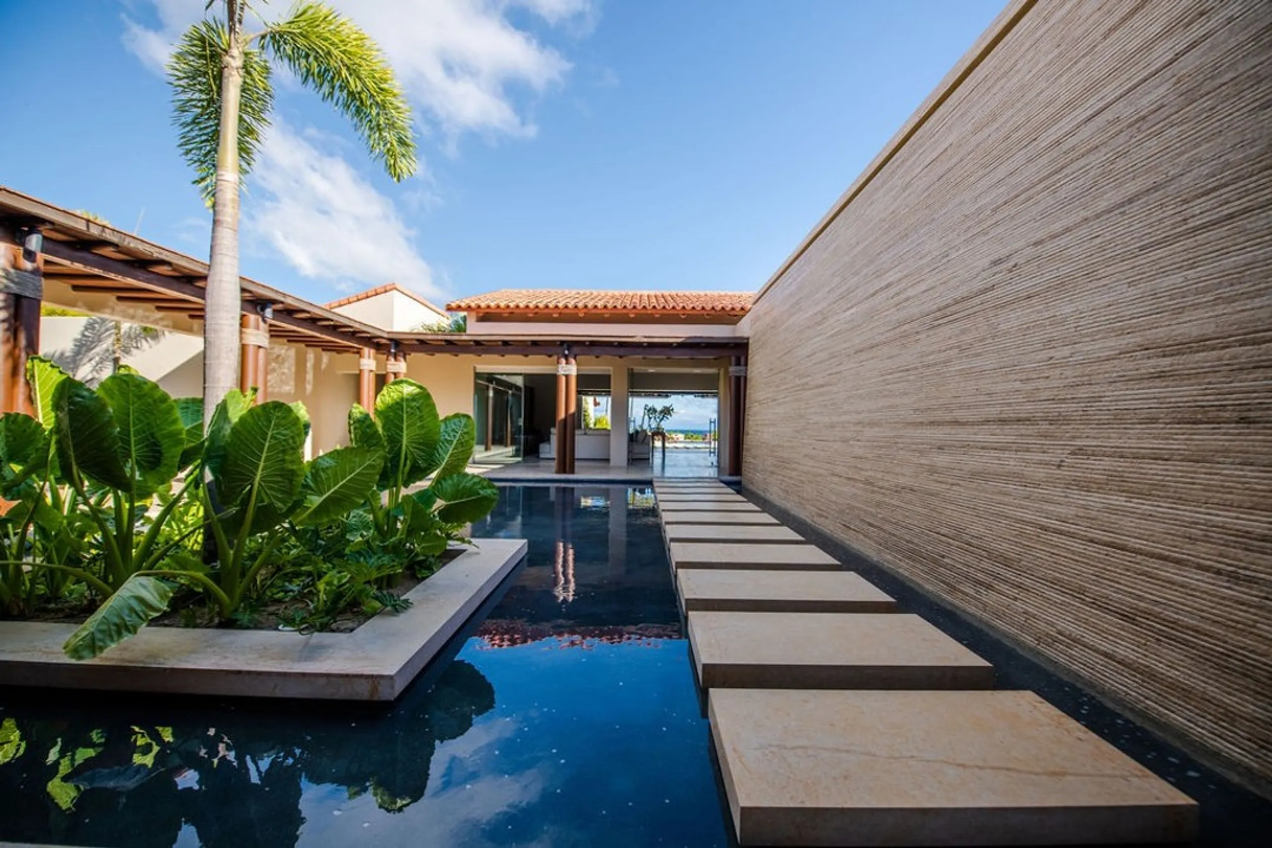 Tranquil Lagos del Mar Villa with Infinity Pool, Jacuzzi & Ocean Views, Punta Mita