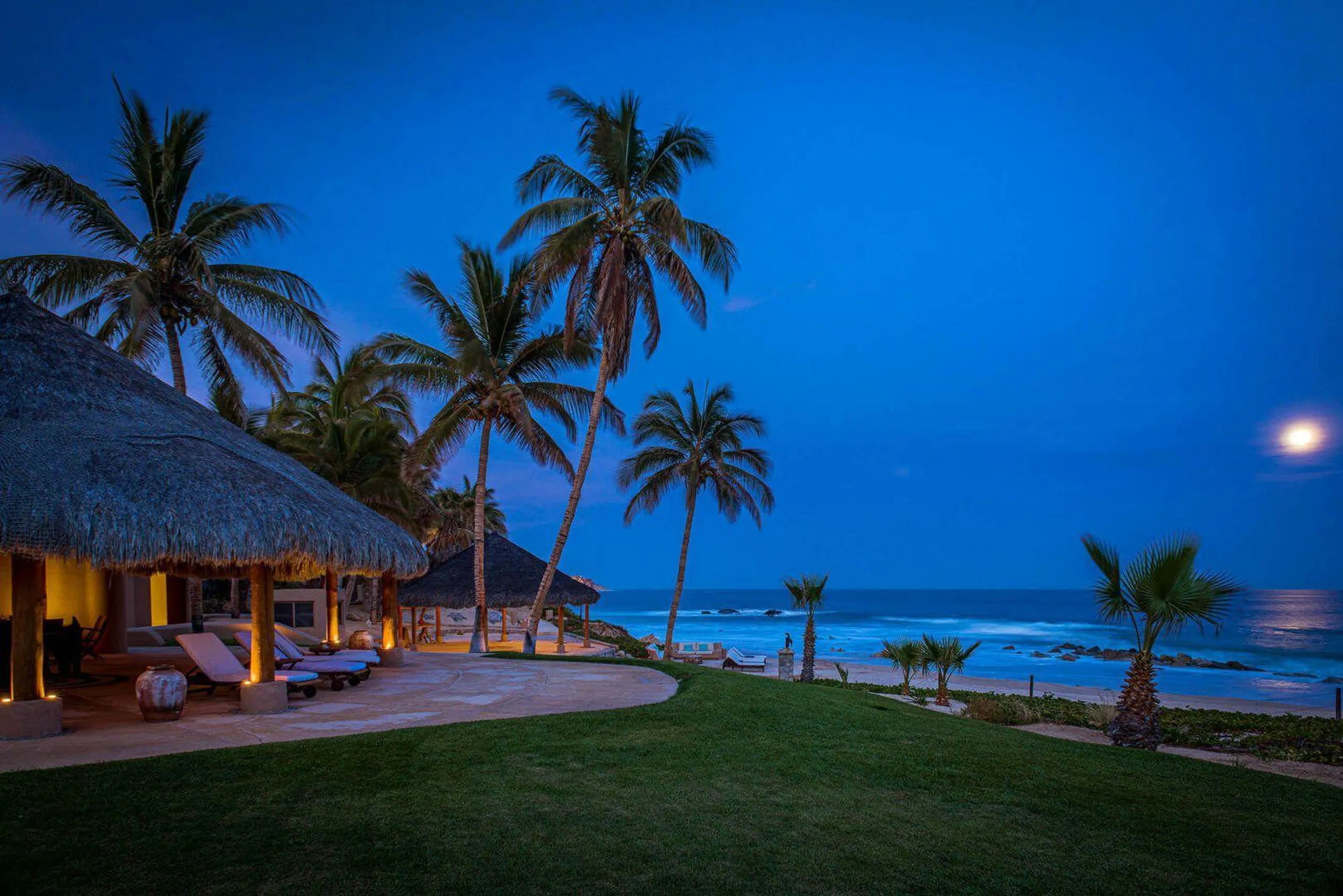 Stunningly Unique Cabo Real Vacation Villa with Infinity Pool, Hot Tub and Incredible Ocean Views — photograph 10
