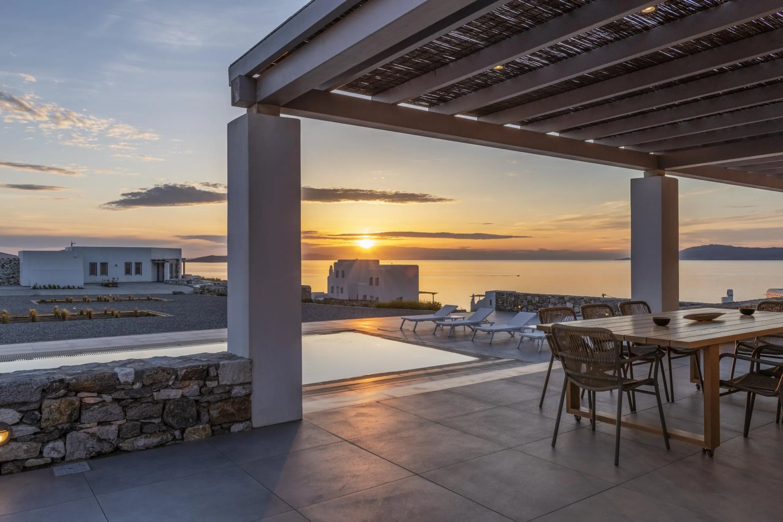 Grandiose Mykonos Estate with Private Pool and Ocean Views — photograph 7