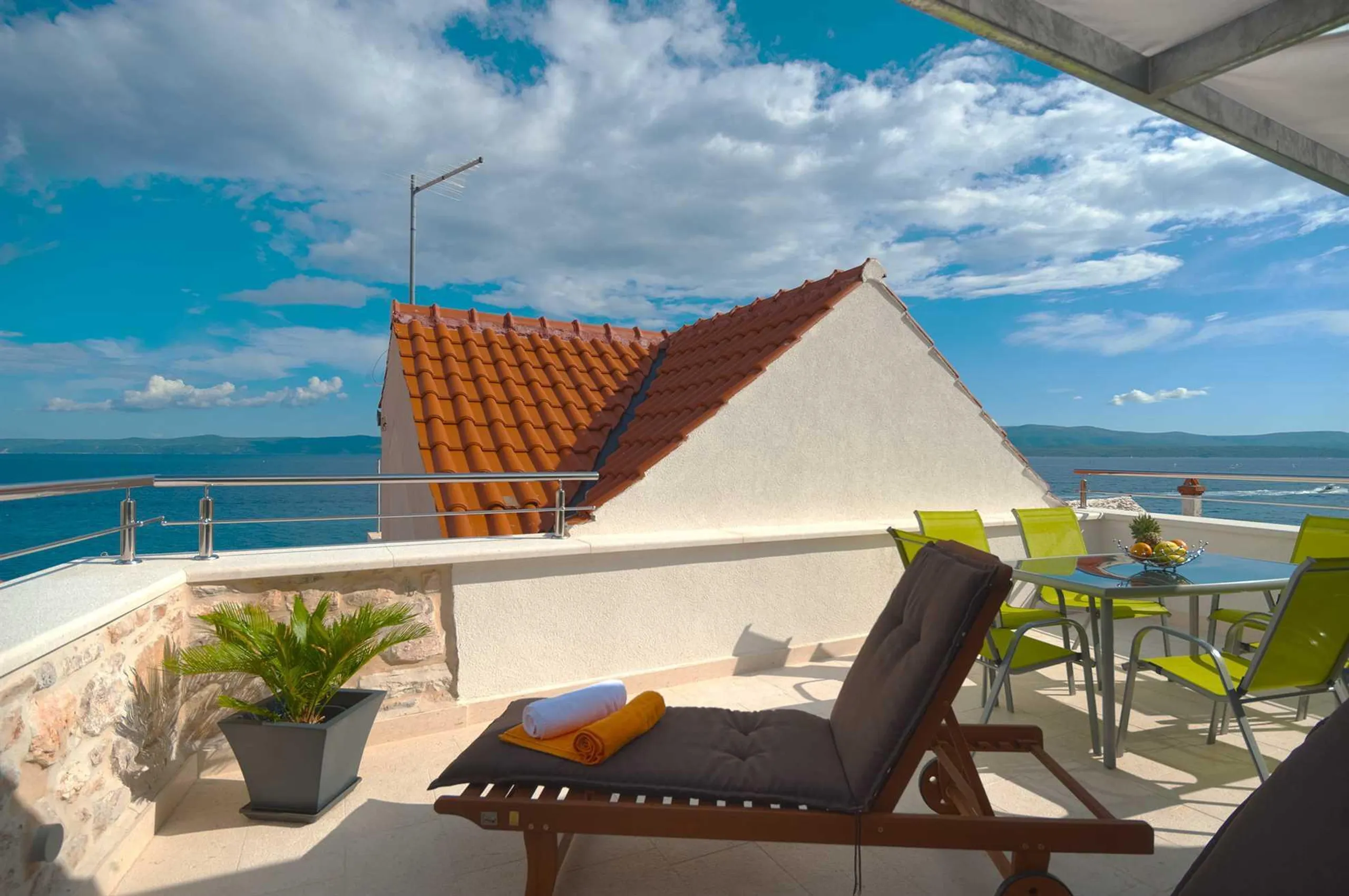 Sophisticated  Villa with Private Pool, Jacuzzi, Sauna and Sea Views — photograph 6