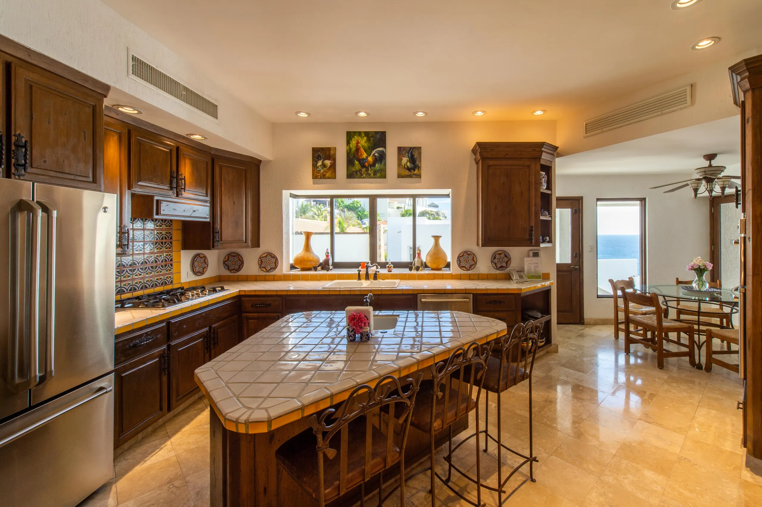 Grandiose Pedregal Villa with Pool and Majestic Views — photograph 12