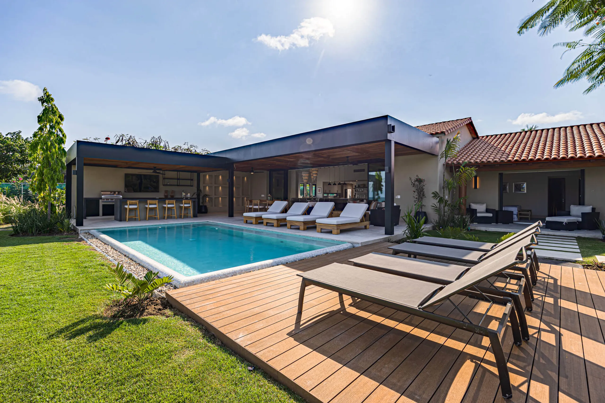 5-Bedroom Villa with in Lagos del Mar with Sunset Views, Pool & Golf Access — photograph 10