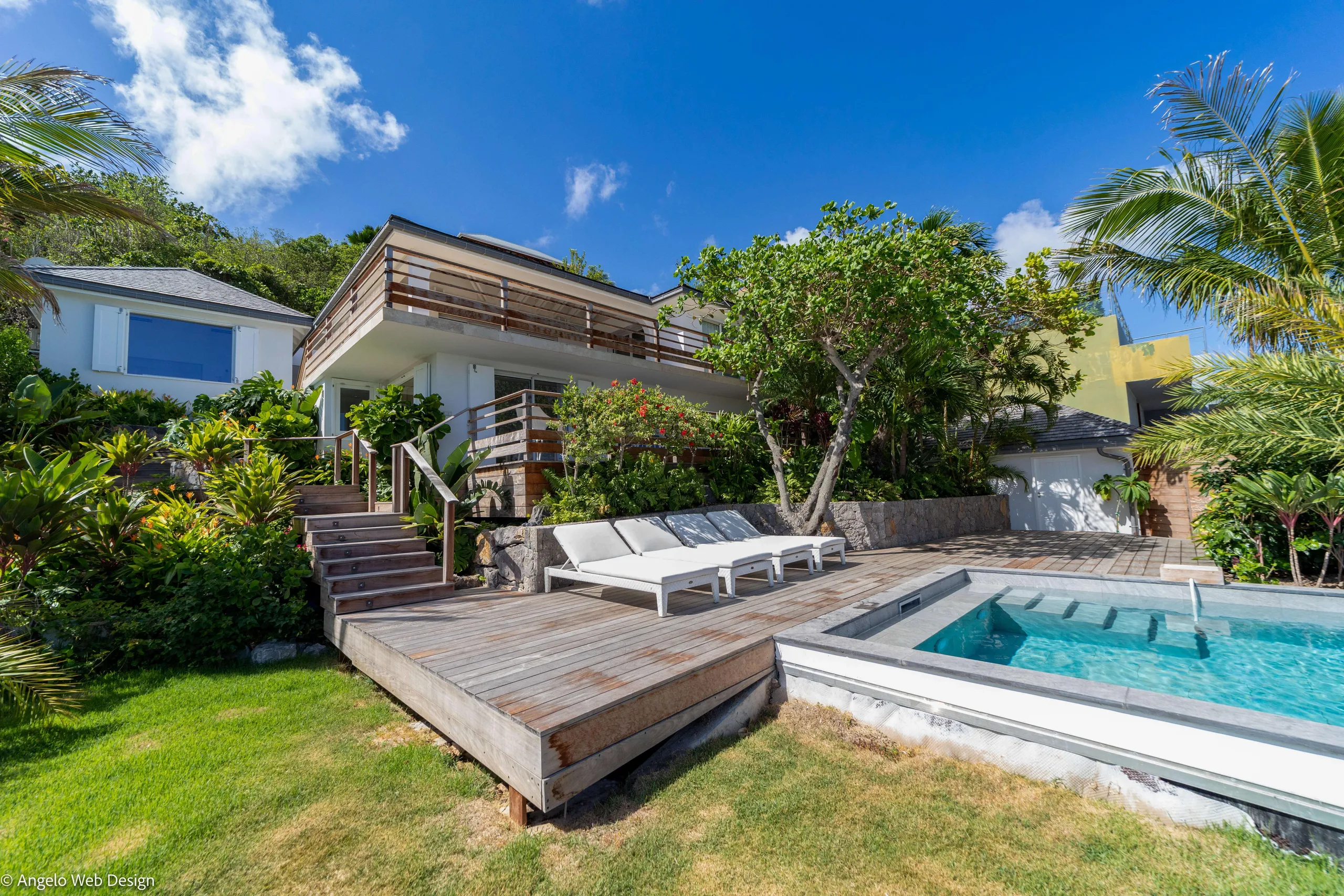 Tranquil Bayview Villa with Private Pool and Panoramic Views in St-Jean — photograph 2