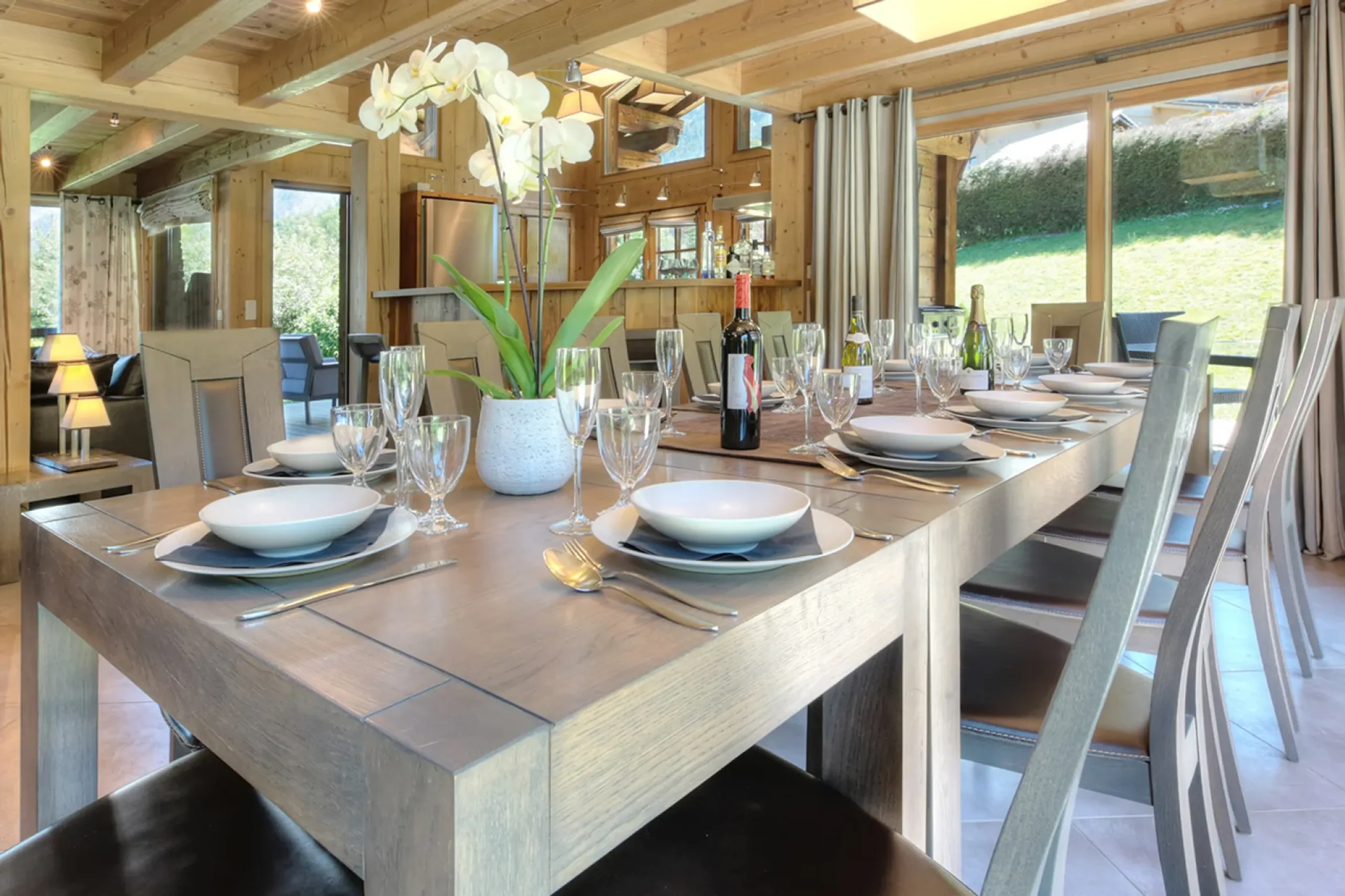 Ultimate Ski Chalet with Open-Plan Living, Sauna & Mountain Views — photograph 12