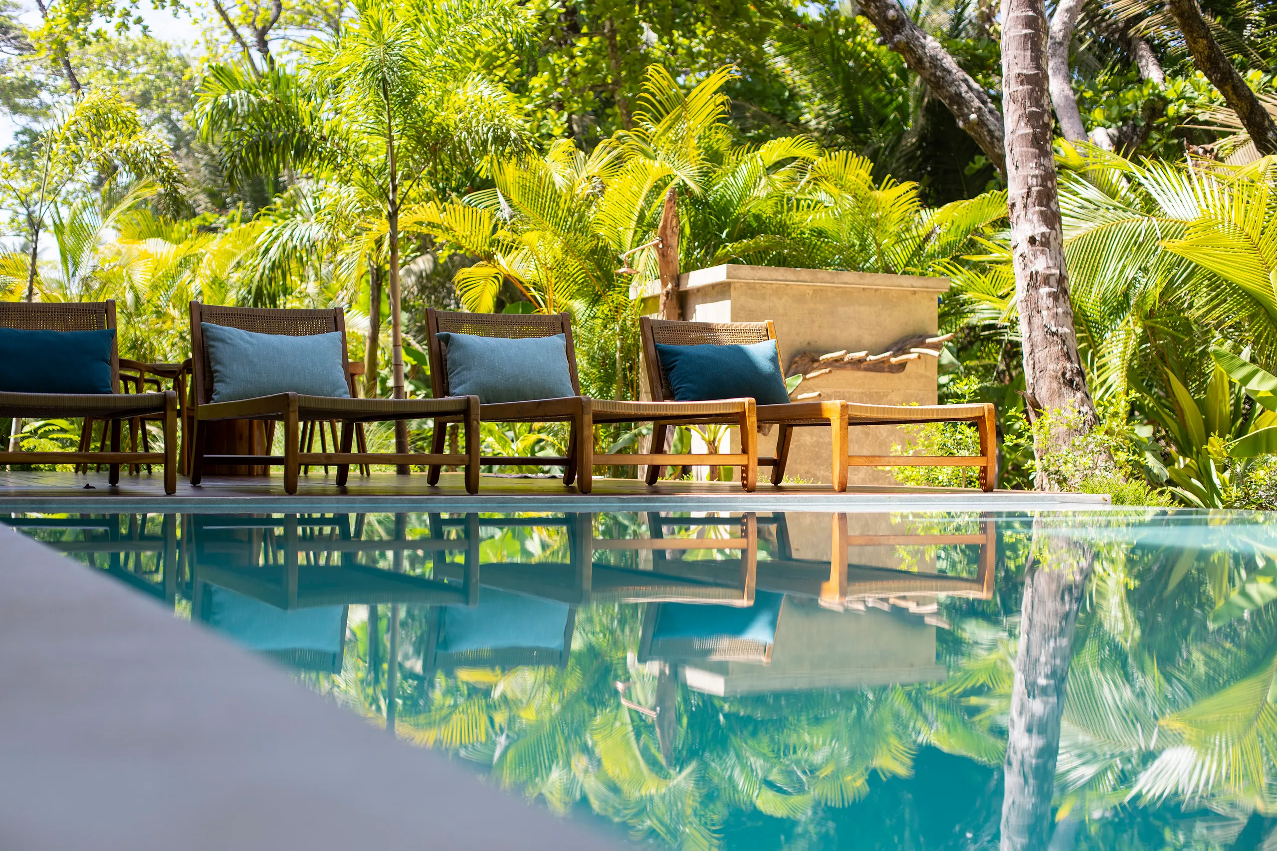 Refined Twin Villas with Private Pool, Beach Access, and Wildlife Views — photograph 4