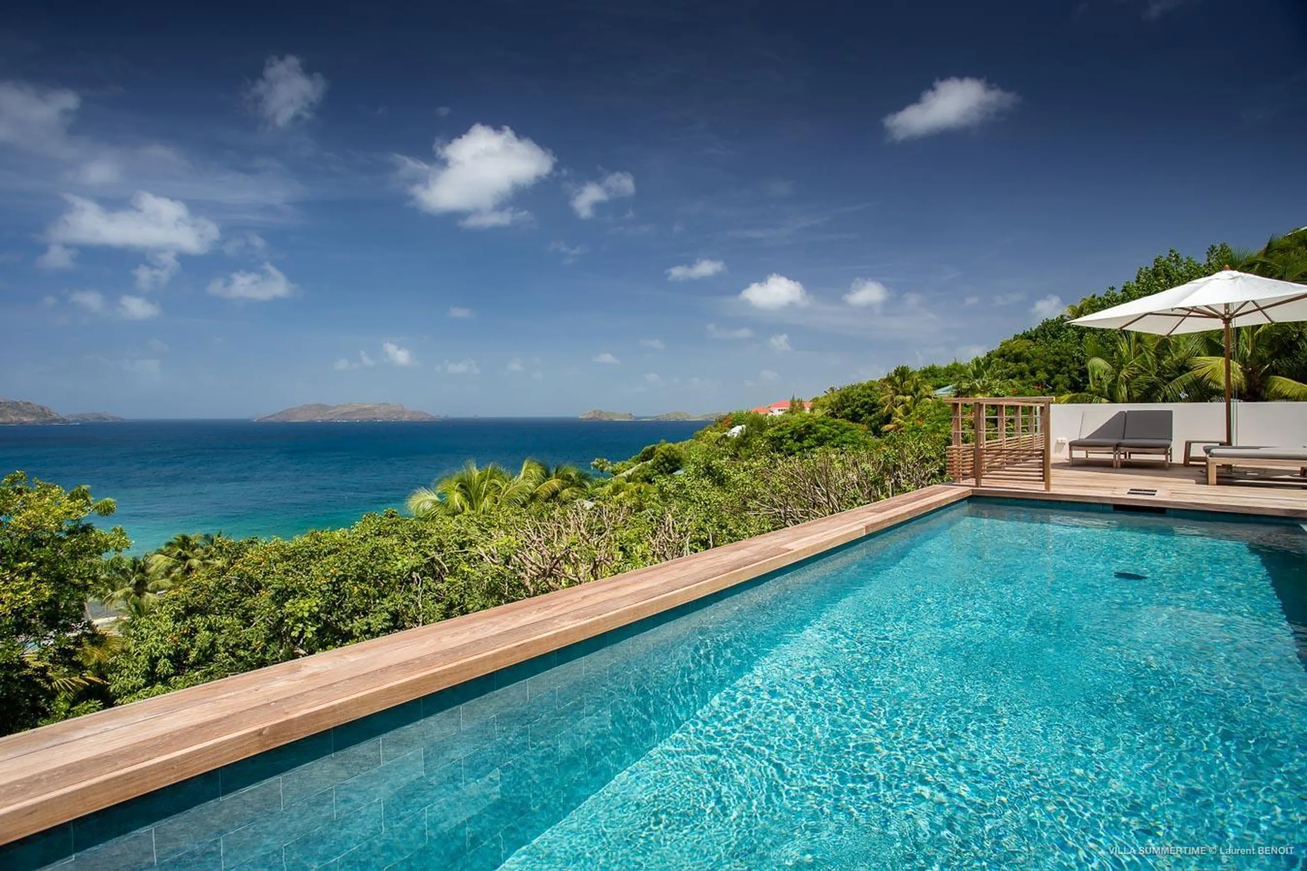 Classy Oceanview Estate with Private Pool and Walks to Beach — photograph 4