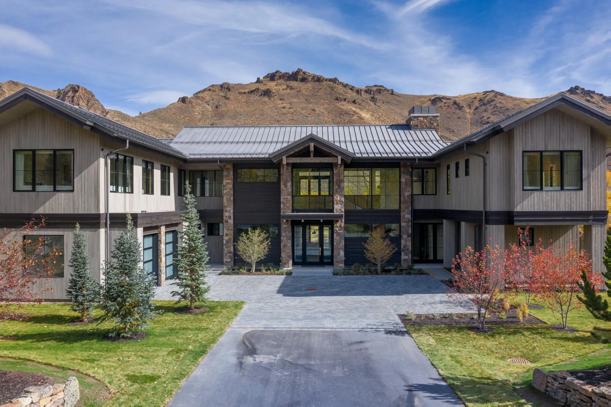 Gorgeous Ketchum Villa with Hot Tub, Game Room & Mountain Views — photograph 5
