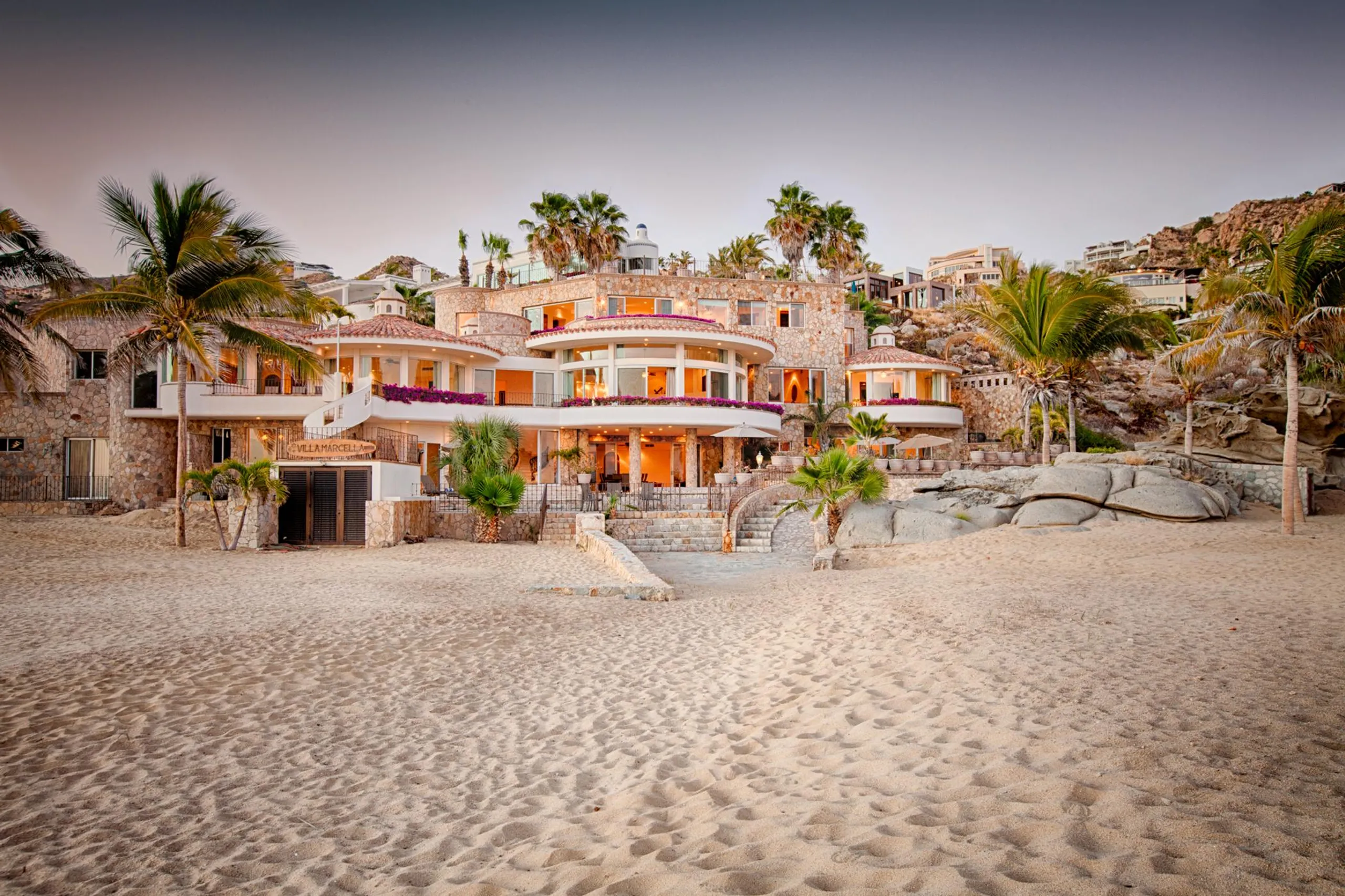 Upscale Prestigious Luxury Beachfront Estate includes Pool and Hot Tub, Pedregal