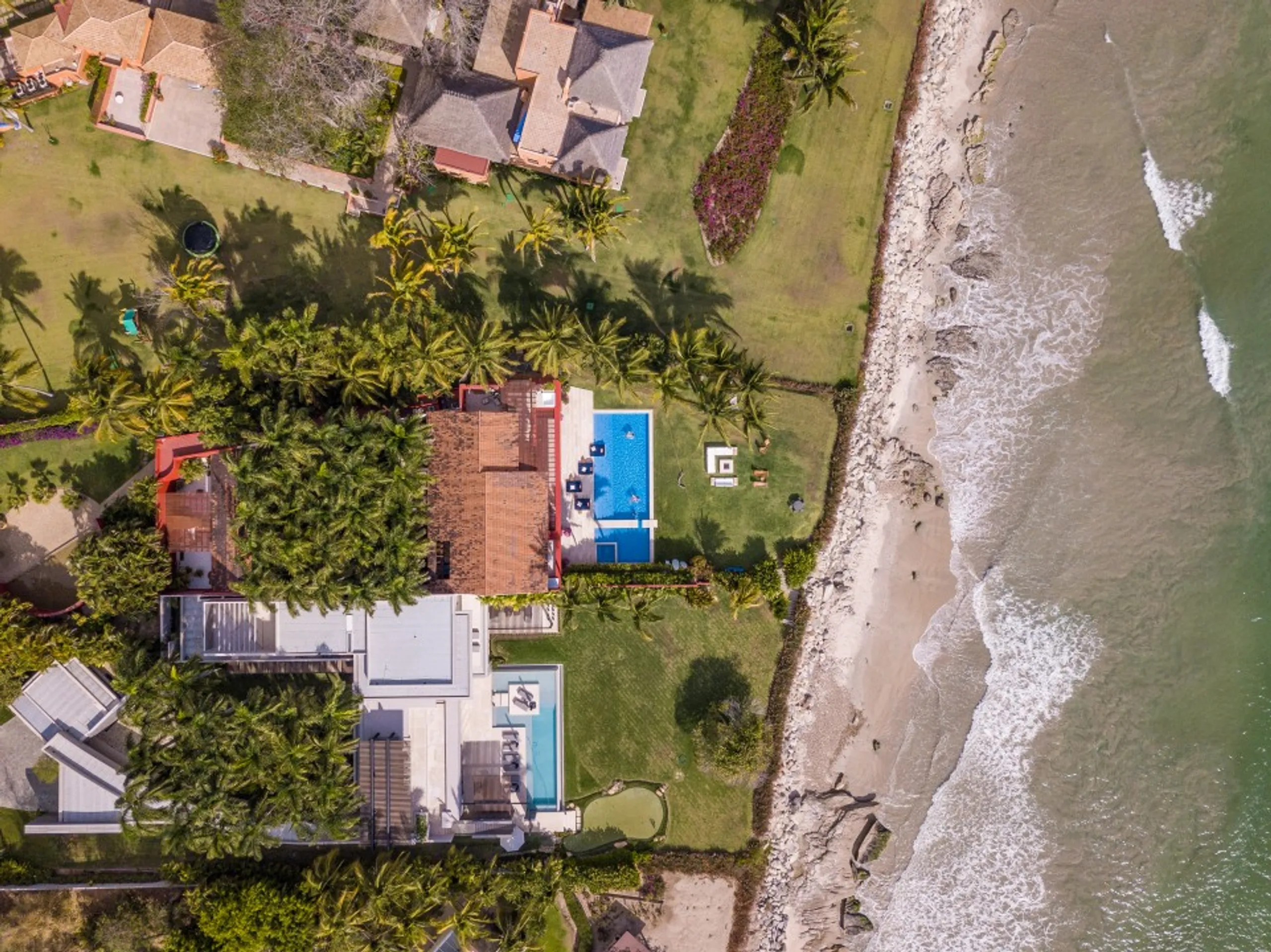 Opulent Oceanfront Villa in Punta Mita with Infinity Pool and Private Beach — photograph 5