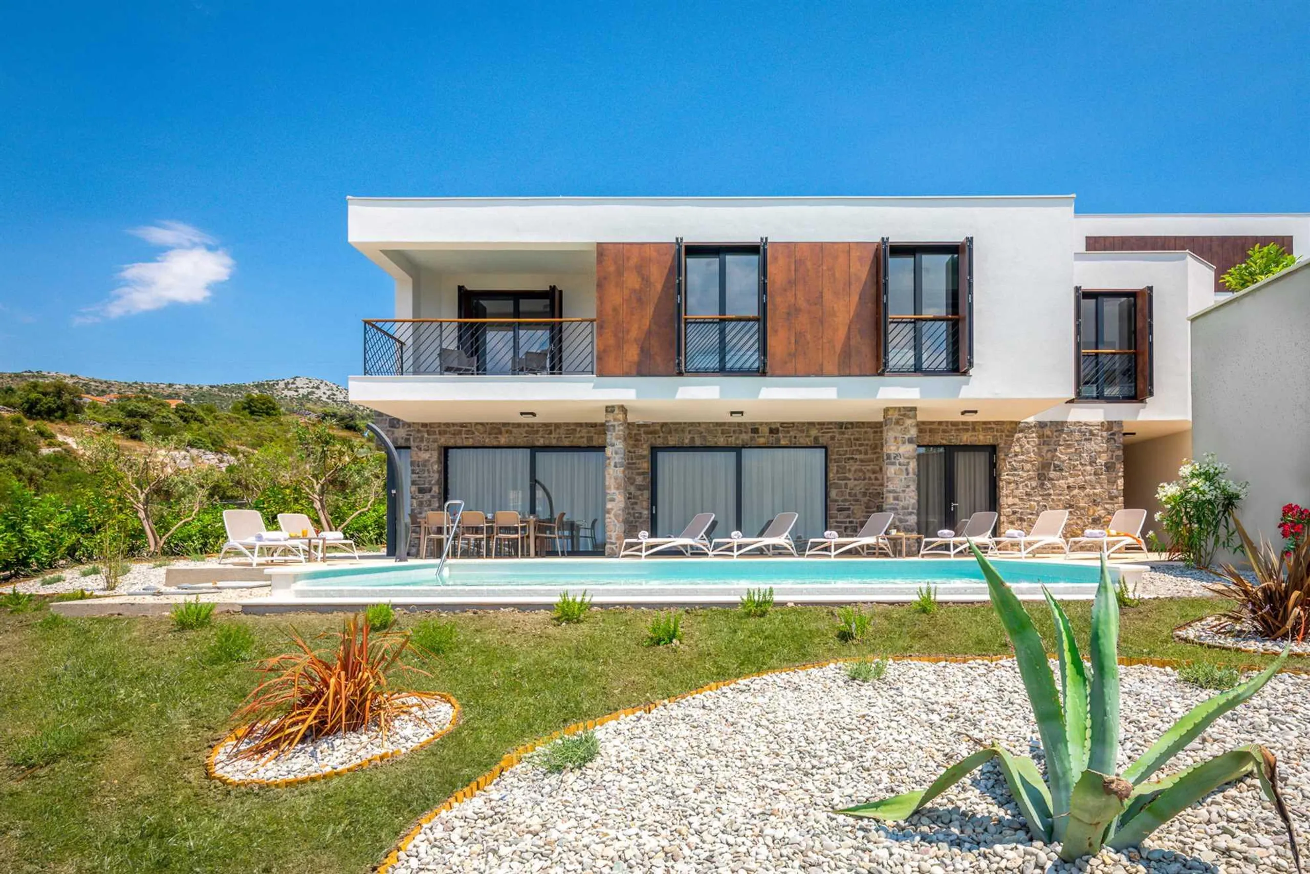 Elegant Modern Villa in Primosten with Private Infinity Pool and Sea Views — photograph 3