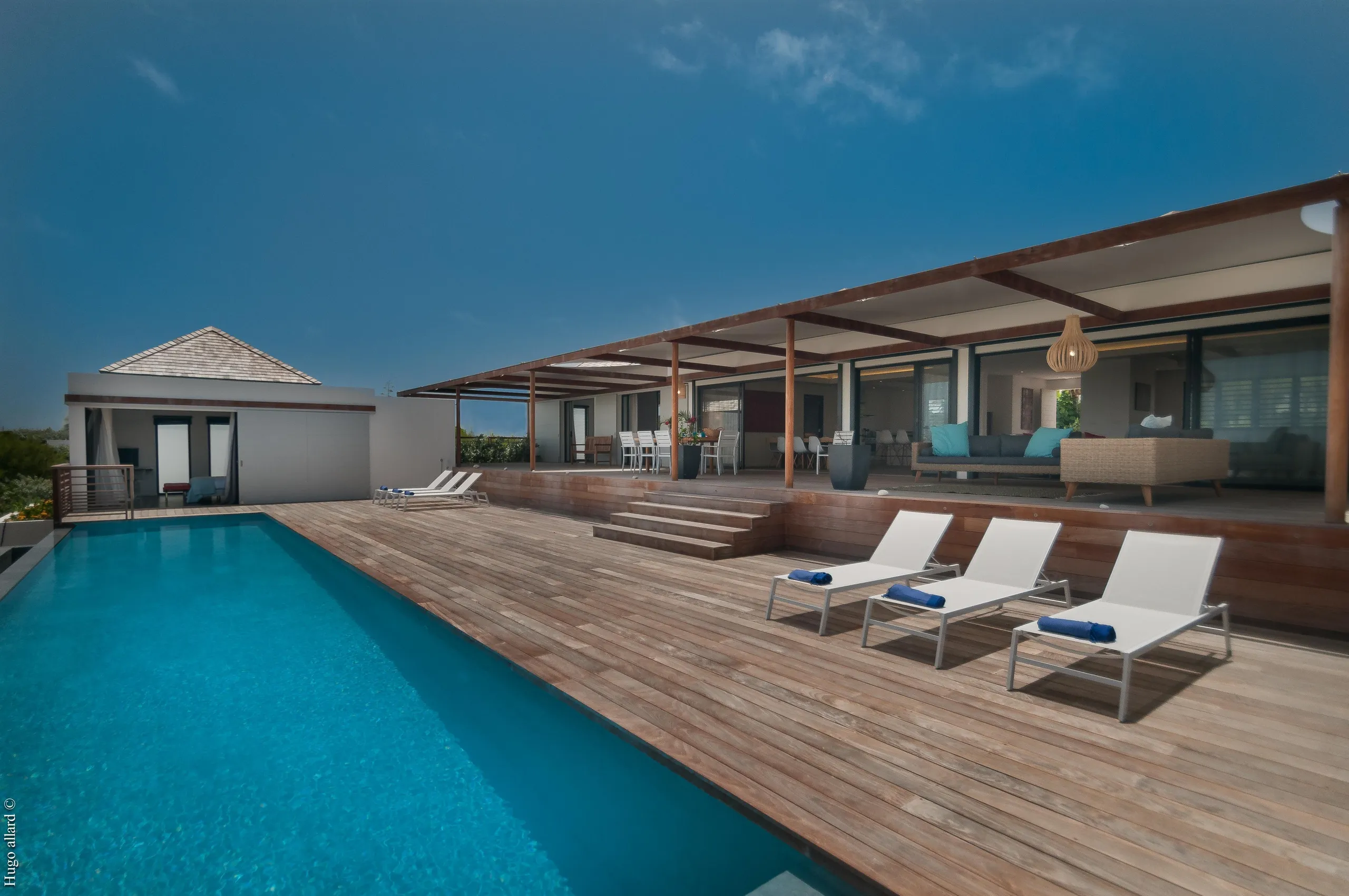 Exquisite Seaside Villa with Infinity Pool and Oceanview Patio Dining, St. Barts