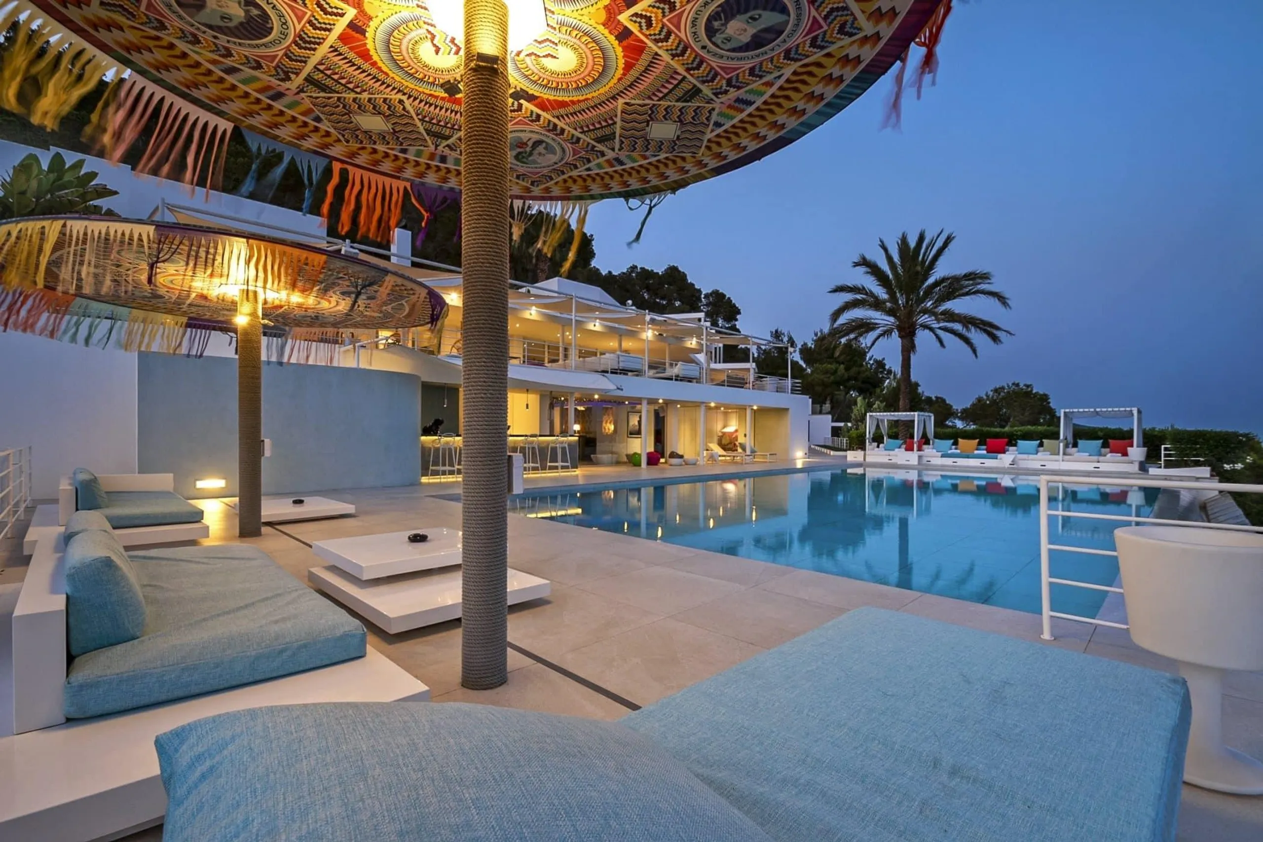 Modern Contemporary Ibiza Ultra Estate with Infinity Pool and Disco Room — photograph 9