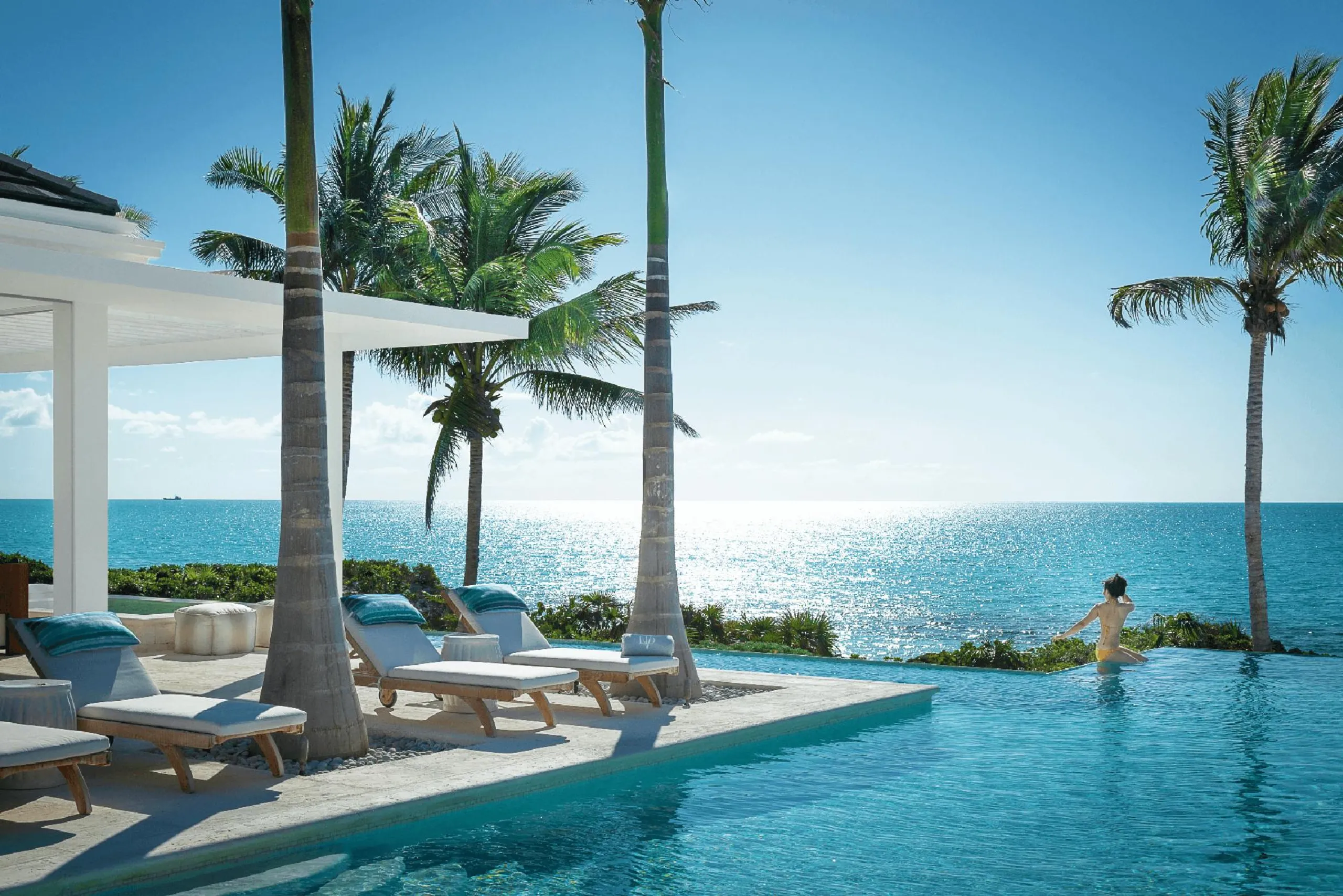 Elegant Modern Beachfront Estate with Multiple Pools and Oceans Views, Grace Bay