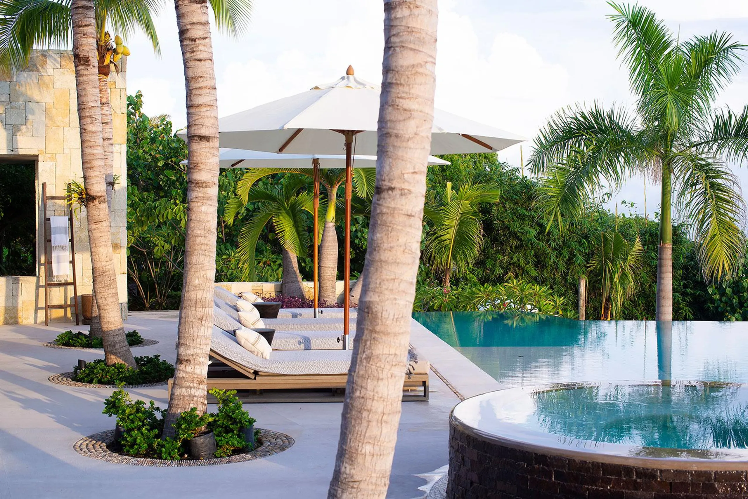 Awe-Inspiring Views and Unmatched Elegance With Breathtaking Beauty Coastal Retreat — photograph 8