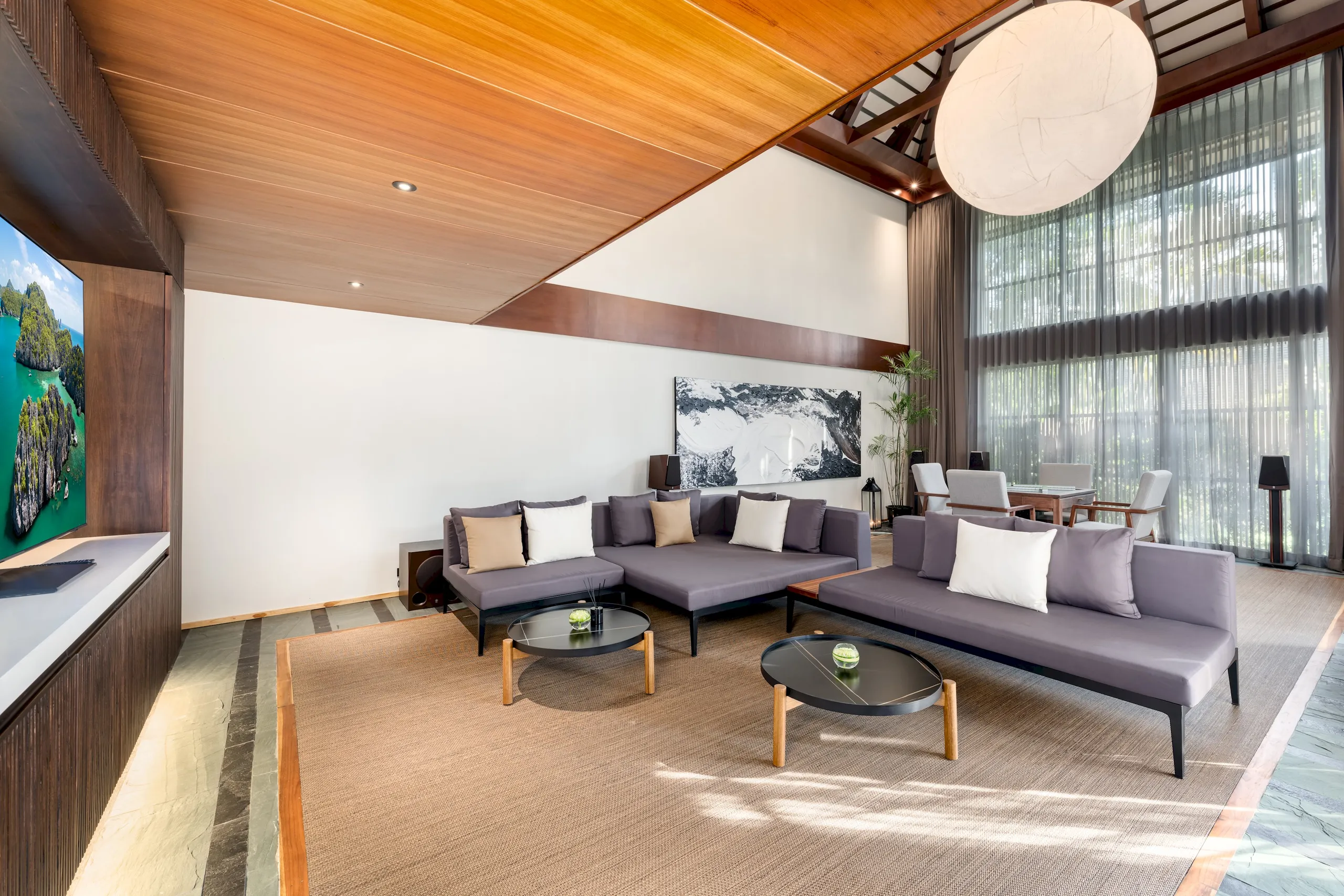 Fantastic Japanese-Thai Villa with Three Infinity Pools, Private theatre, and a Serene Spa — photograph 5