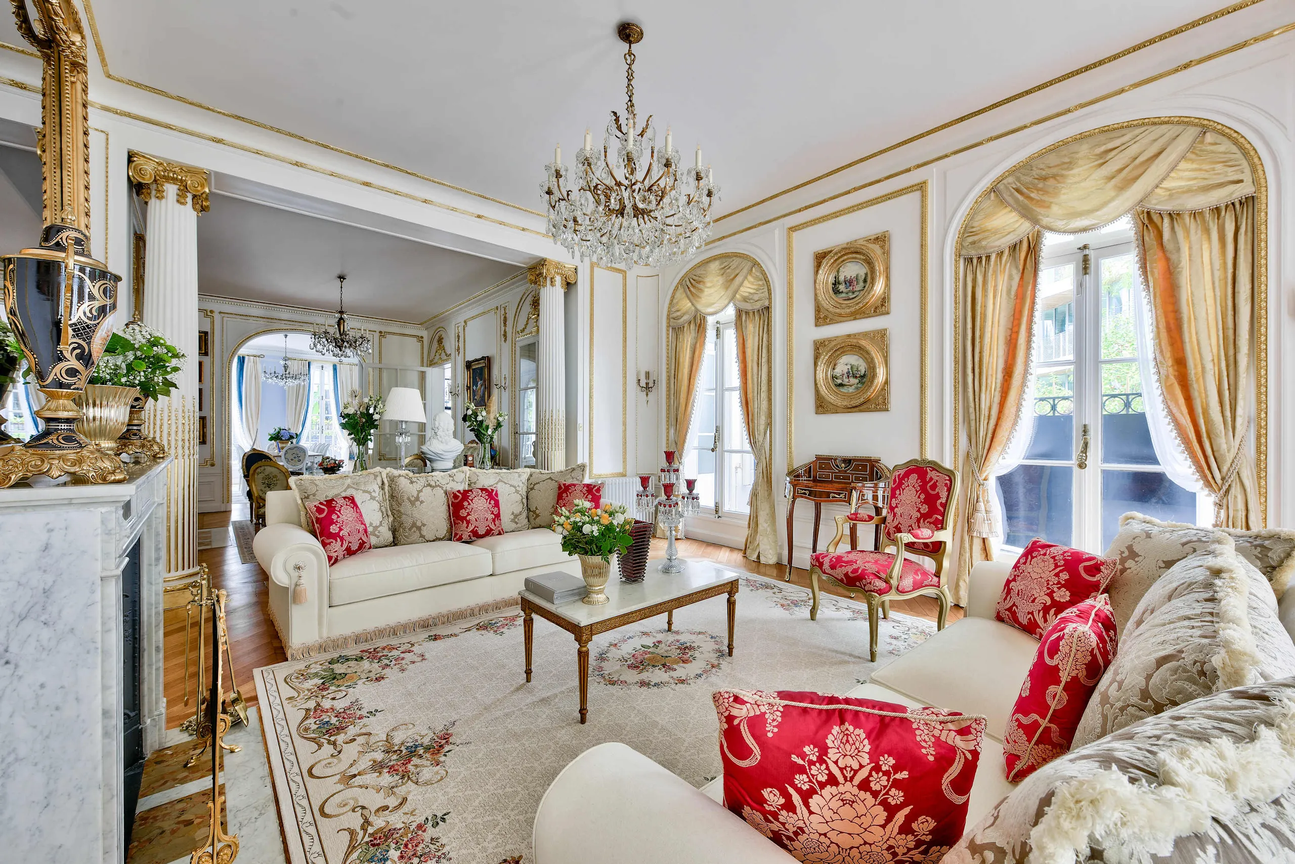 Palatial Parisian Villa with Majestic Interiors and Eiffel Tower nearby, Neuilly sur seine