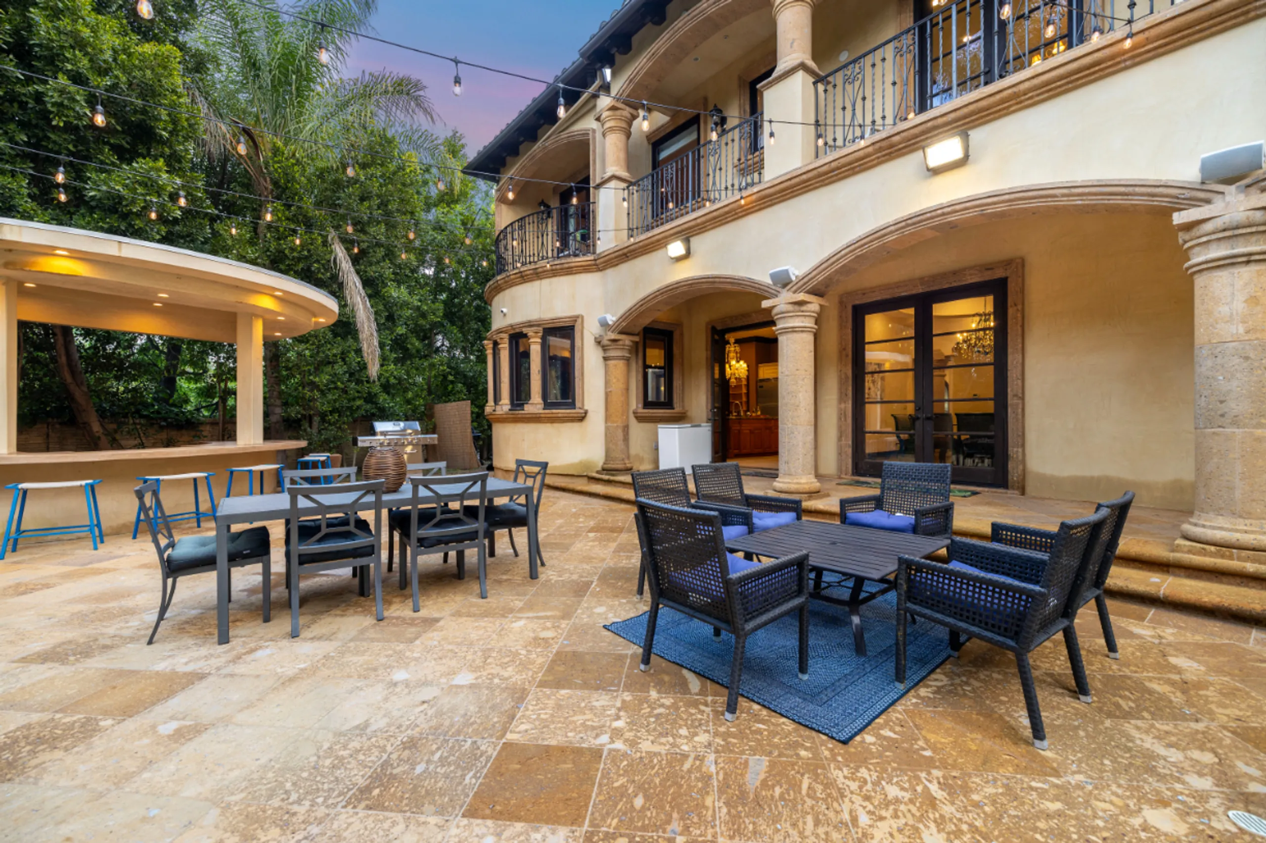 Opulent Tarzana Mediterranean Villa with Pool, Spa, & Theater — photograph 9