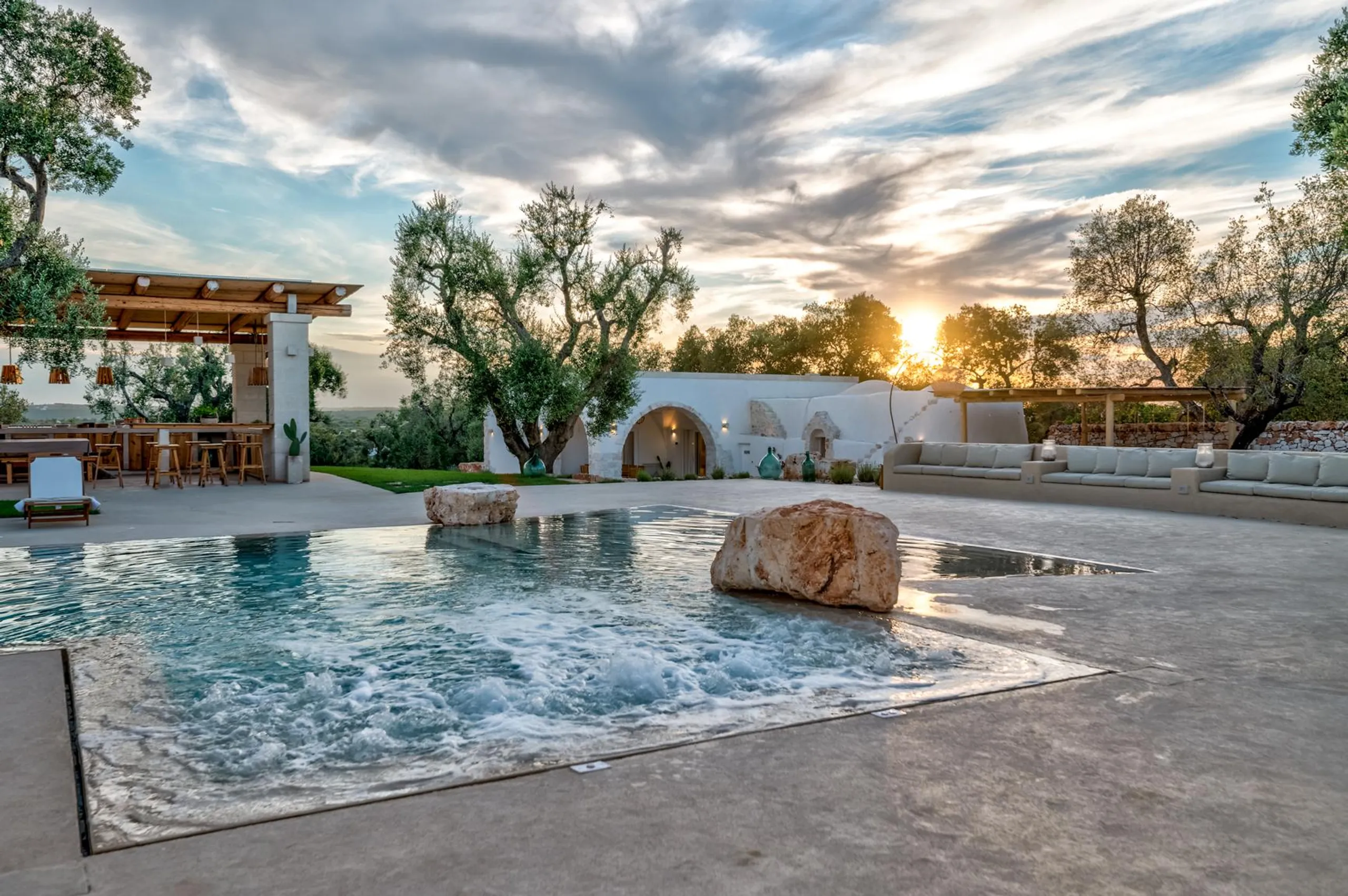 Lavish Countryside Haven w/ Heated Pool & Acres of Olive-Draped Tranquility — photograph 3