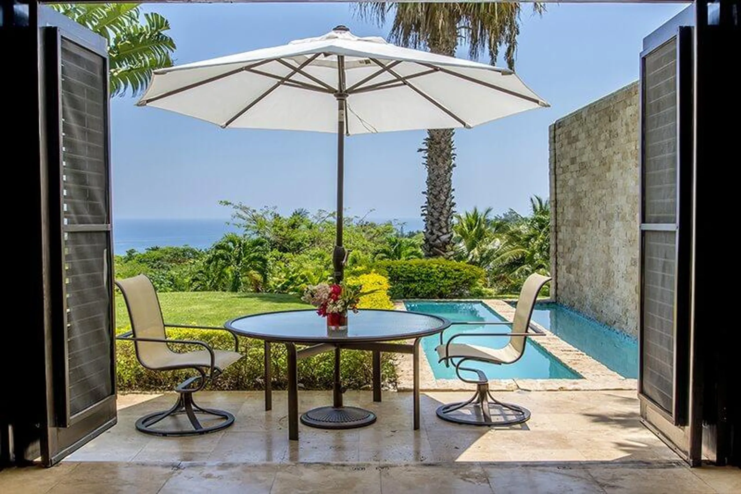 Stunning Seaview Villa with Infinity Pool and Jacuzzi — photograph 8