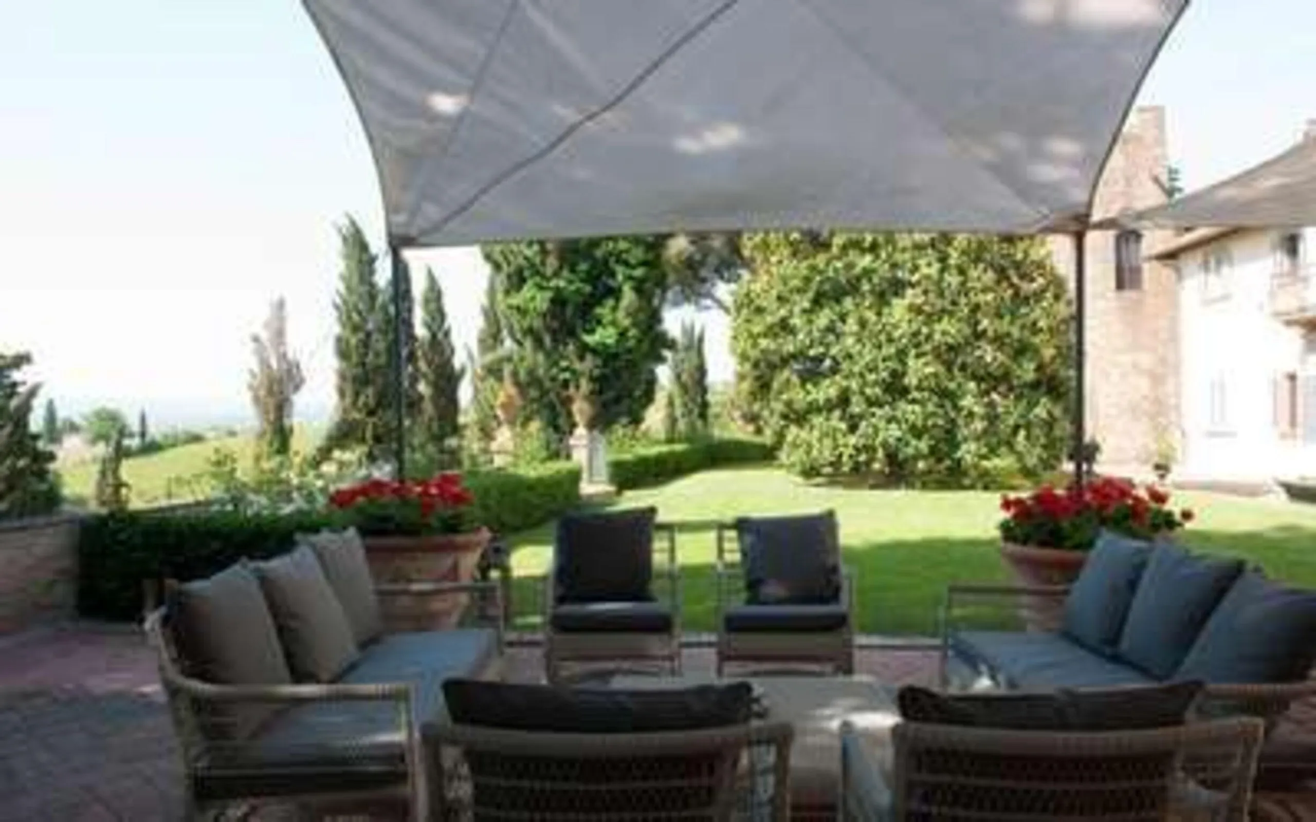 Majestic Castelfiorentino Estate with Private Pool, Fireplace,  and Stunning Views — photograph 7
