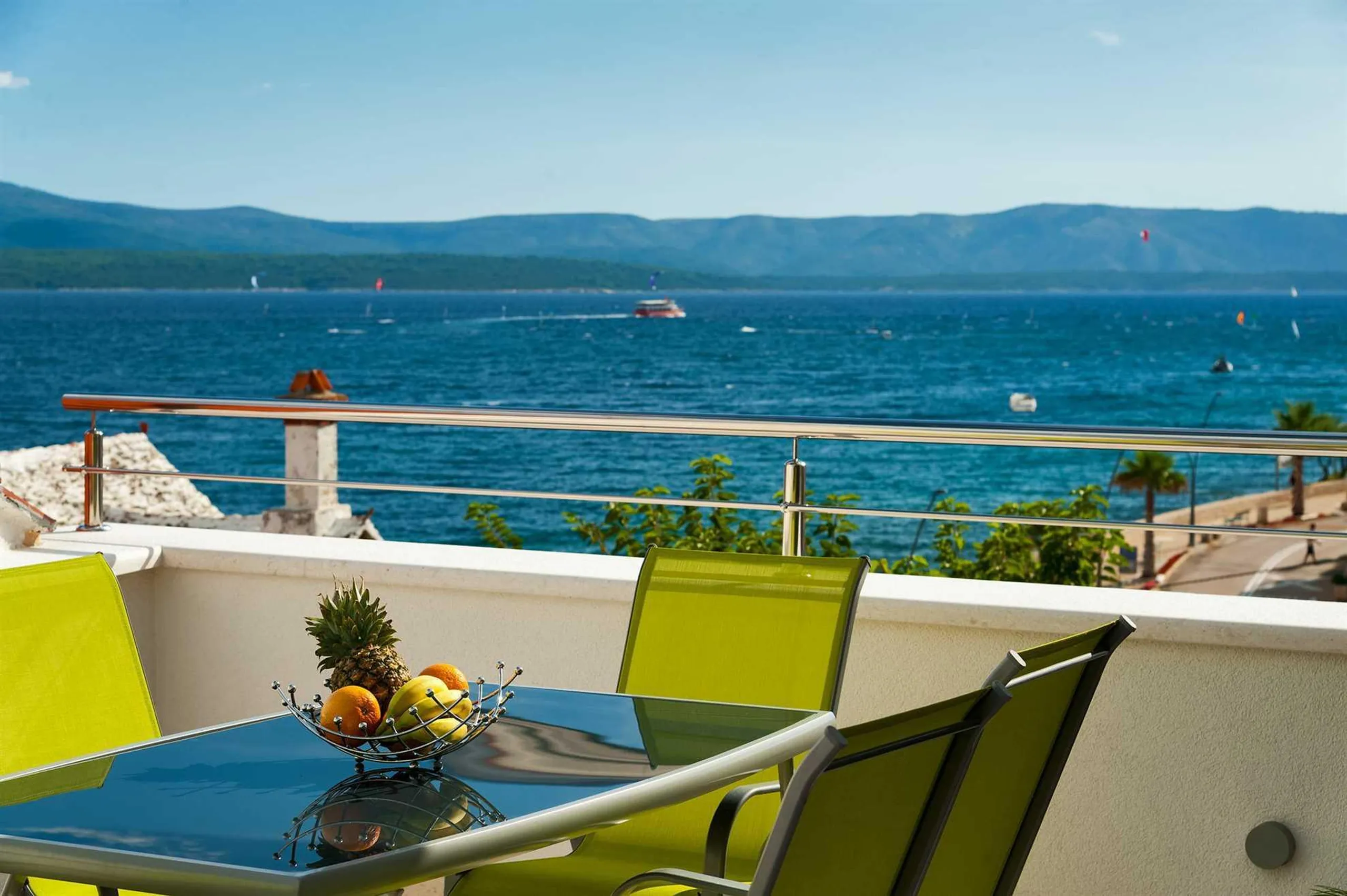 Sophisticated  Villa with Private Pool, Jacuzzi, Sauna and Sea Views — photograph 9