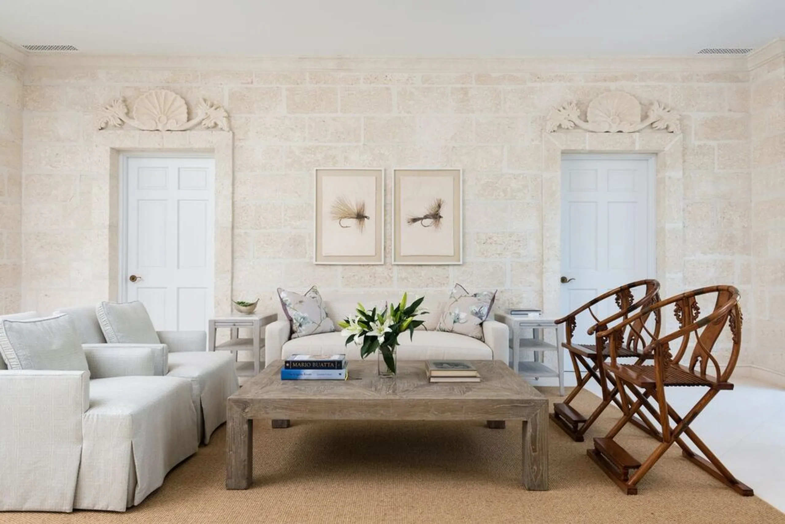 Serene Neo-Classical Villa on Grace Bay Private Pool, Manicured Gardens & Oceanfront Views — photograph 11