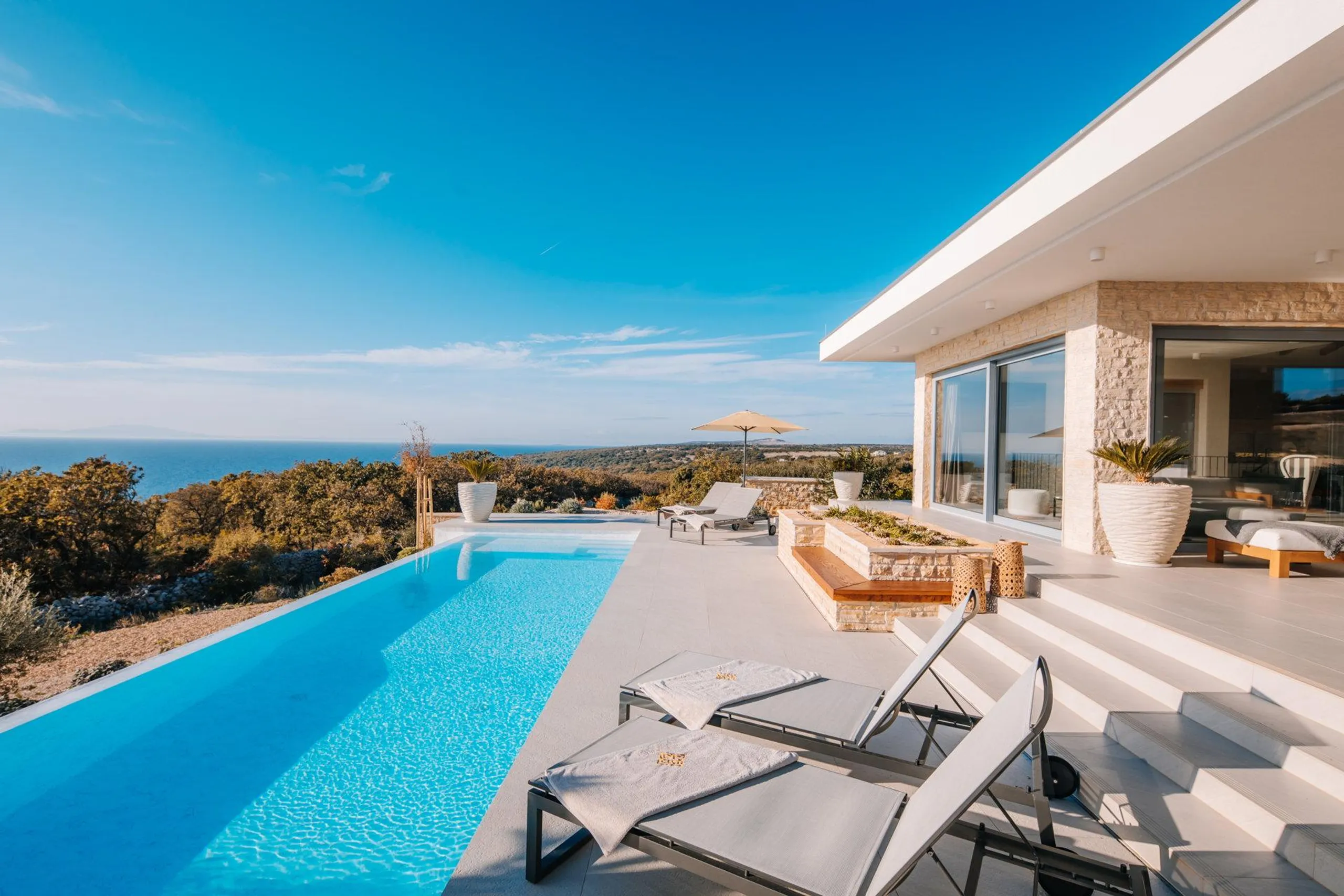 Graceful Pag Island Villa with Private Pool and Sauna — photograph 3
