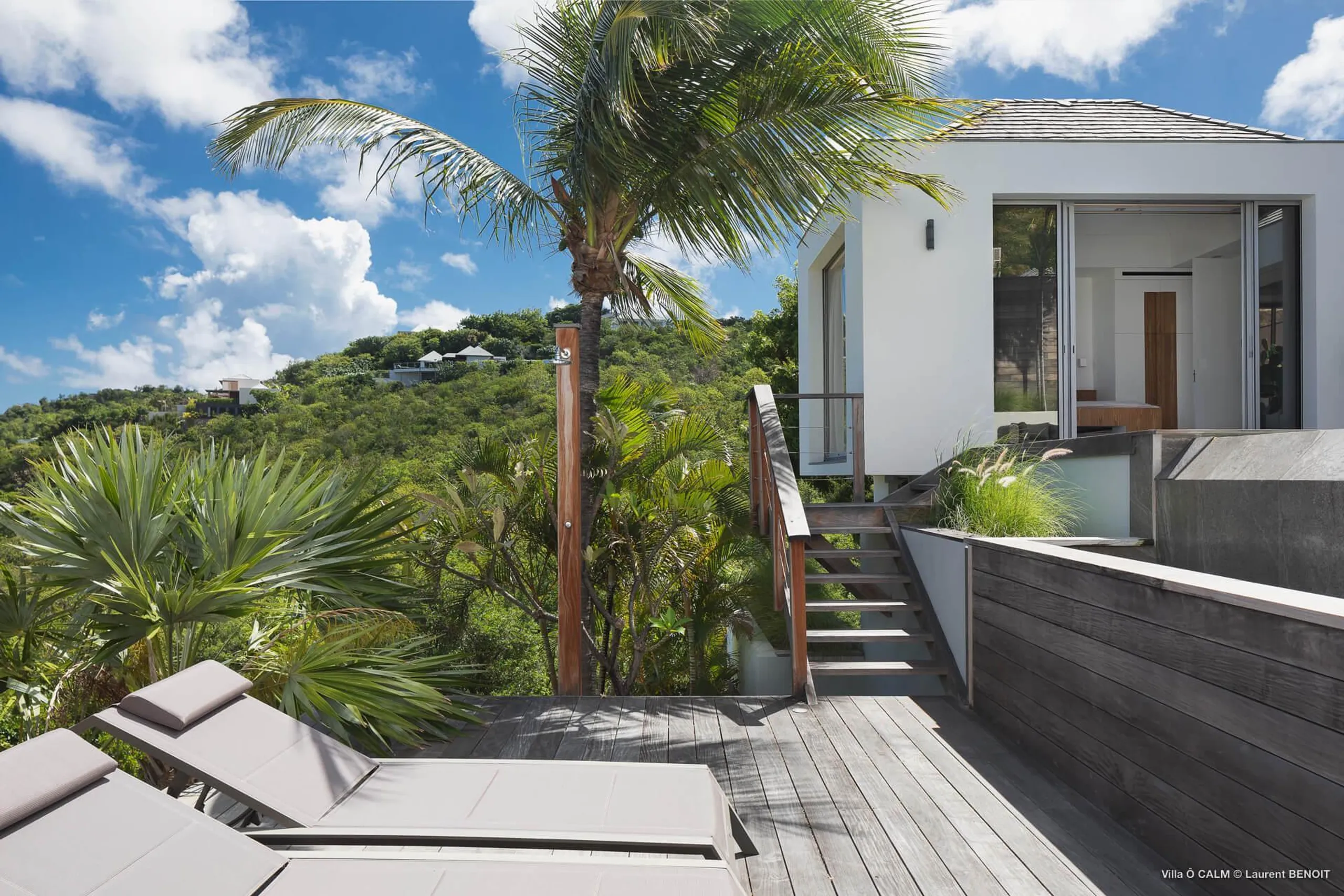 Panoramic Ocean Views: Exquisite Getaway in Private Pogamus — photograph 8