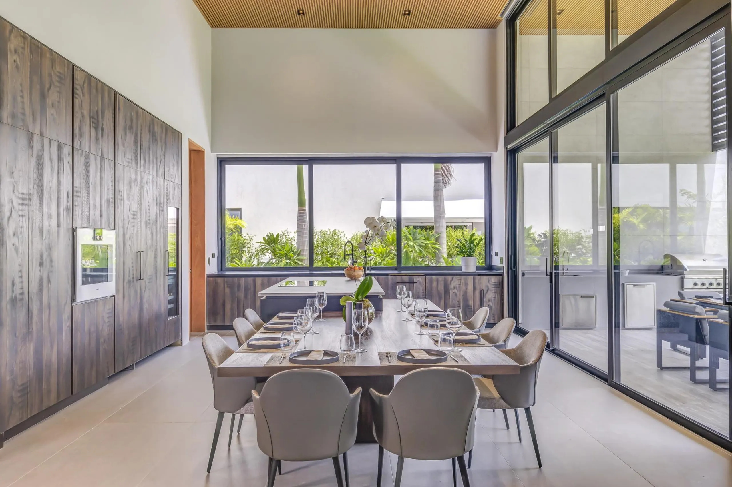 Stylish Modern Villa with Private Pool and Golf Views — photograph 8