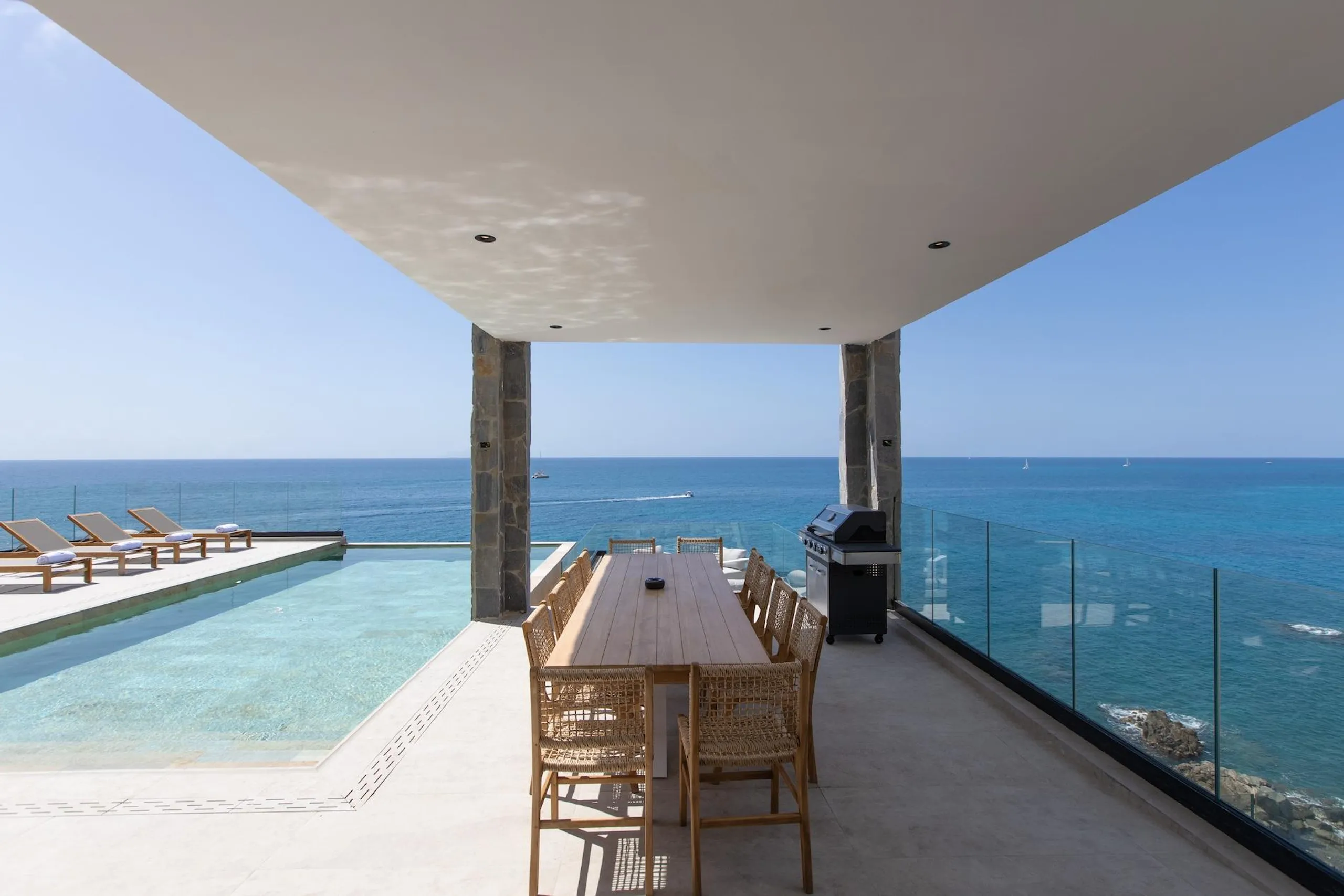 Prestige Oasis in Indigo Bay with Caribbean Panoramas — photograph 5