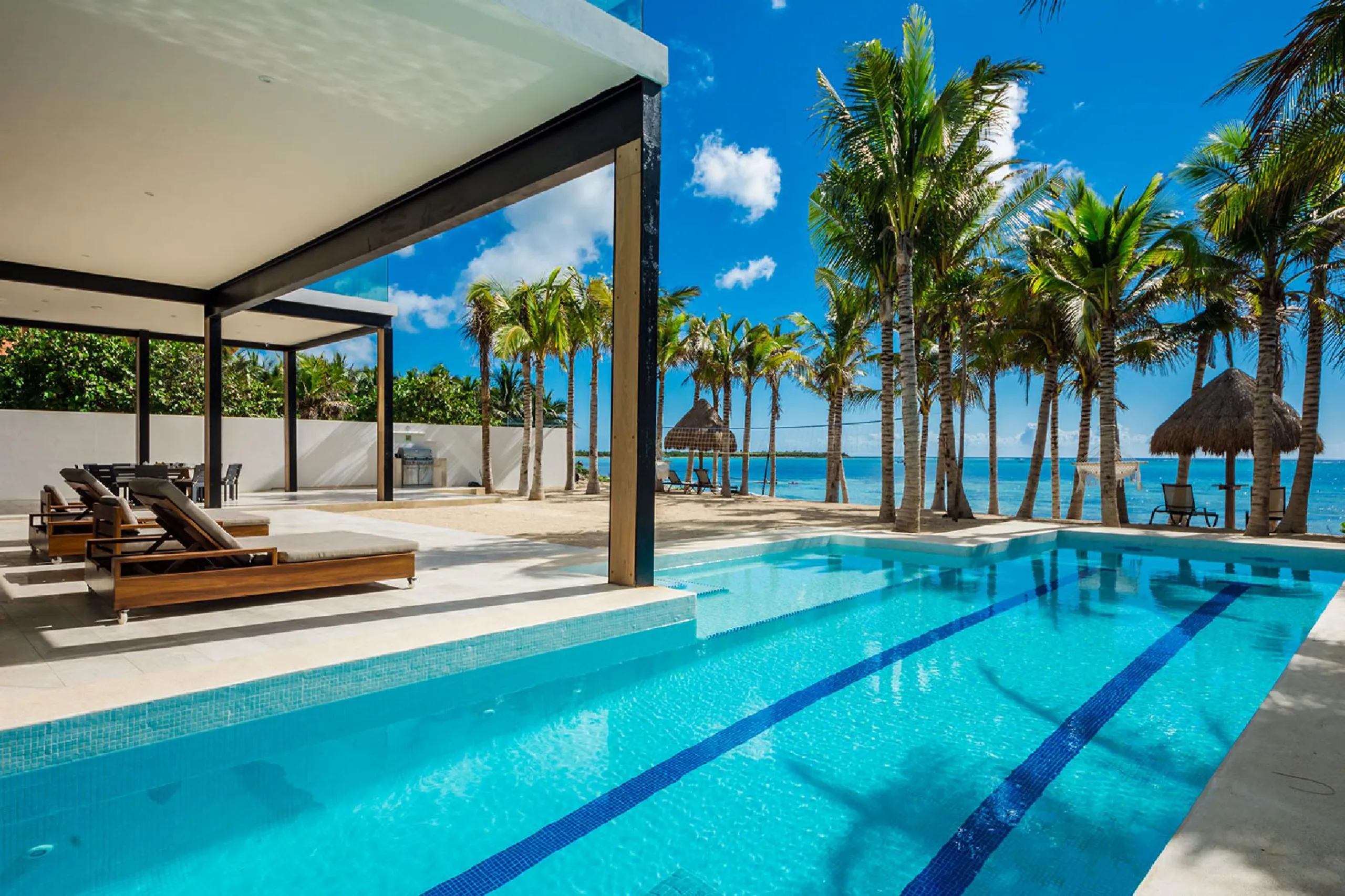 Private and Secluded Beachfront Soliman Bay Estate with 2 Private Pools and Ocean Views — photograph 2