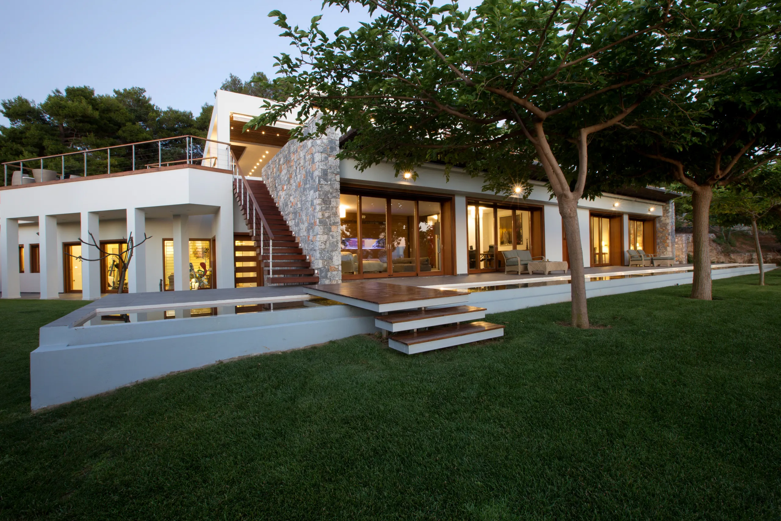 Grandiose Modern Villa with Pool and Stunning Views of Aegean Sea — photograph 8