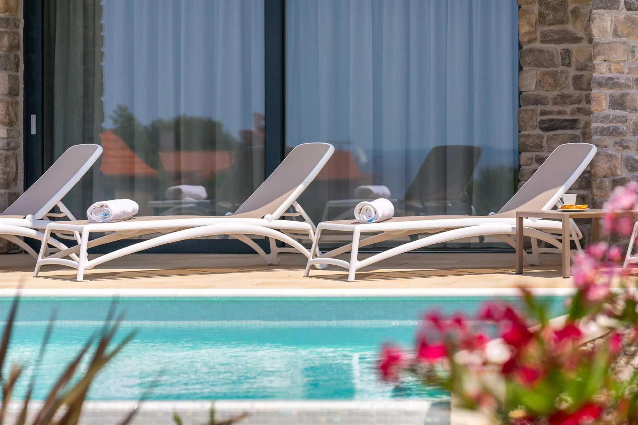 Elegant Modern Villa in Primosten with Private Infinity Pool and Sea Views — photograph 10