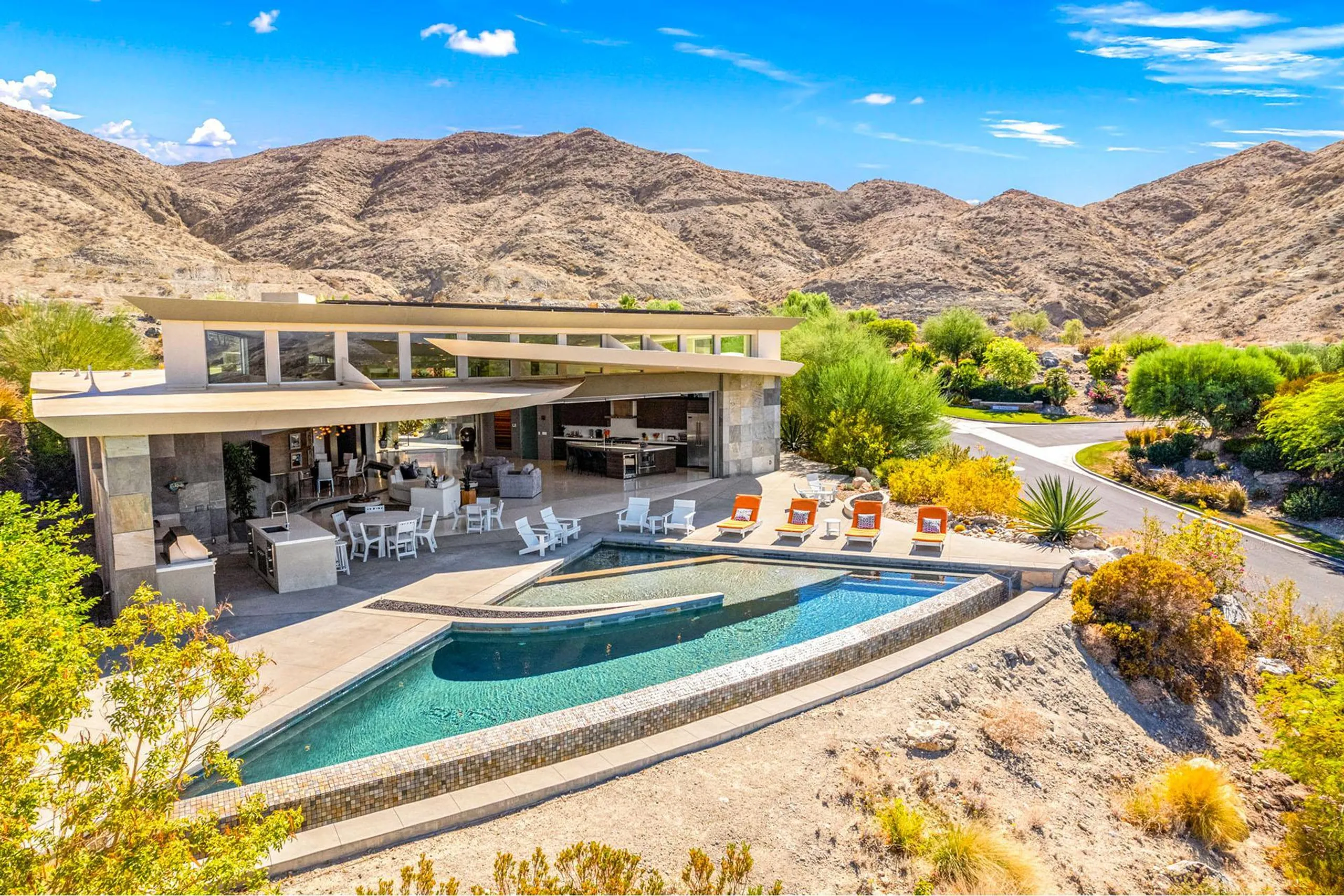 Rancho Mirage Architectural Modern Estate with Infinity Pool with Incredible Views — photograph 4