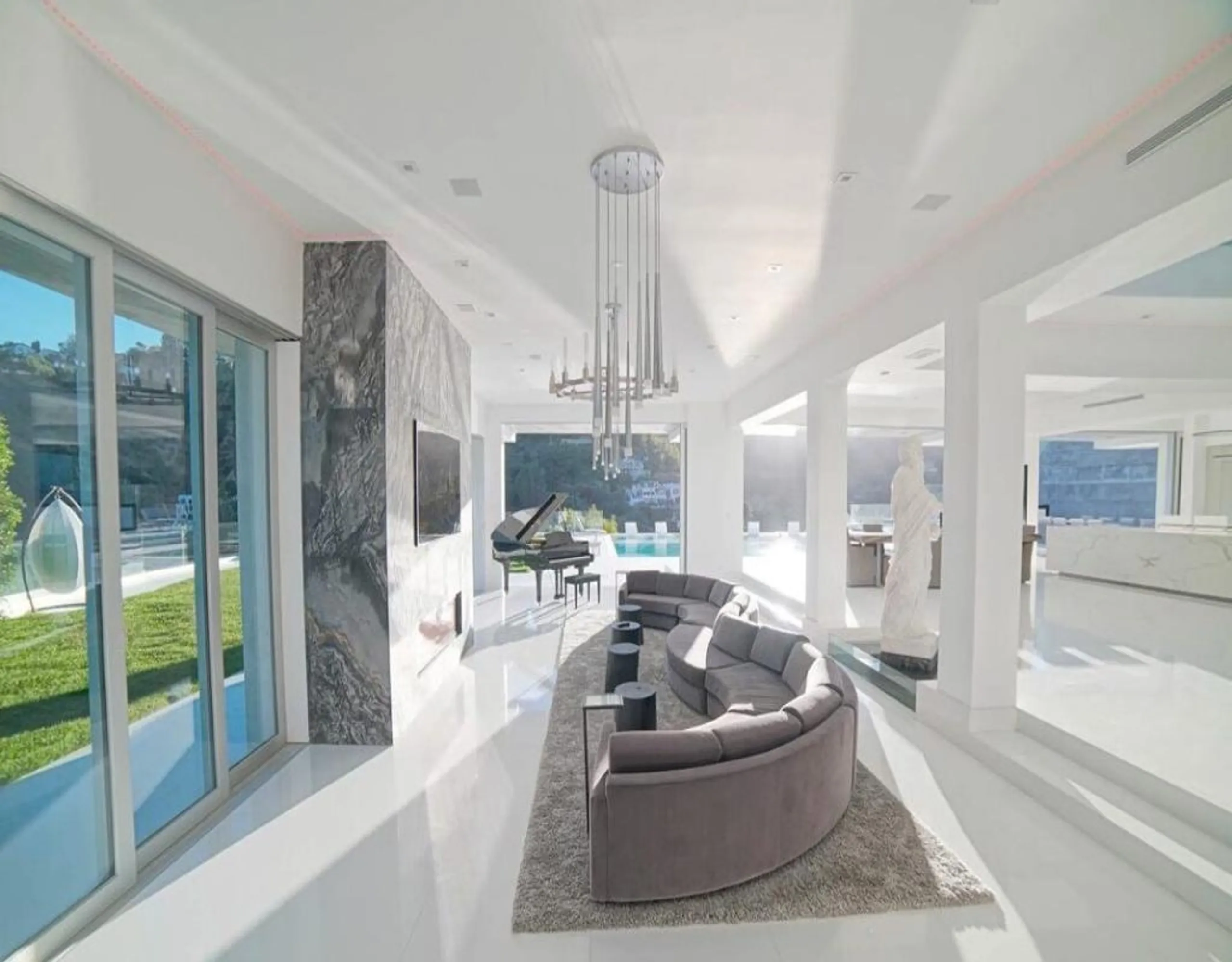 Exclusive Hollywood Hills Villa – 5BR, Infinity Pool & Panoramic Views — photograph 6