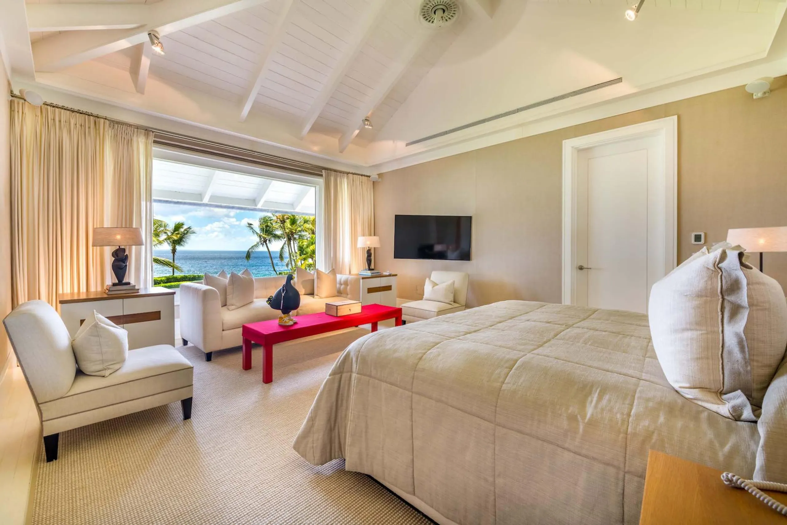 Plush and Inviting 5BR Villa with Private Pool and Stunning Caribbean Views — photograph 10