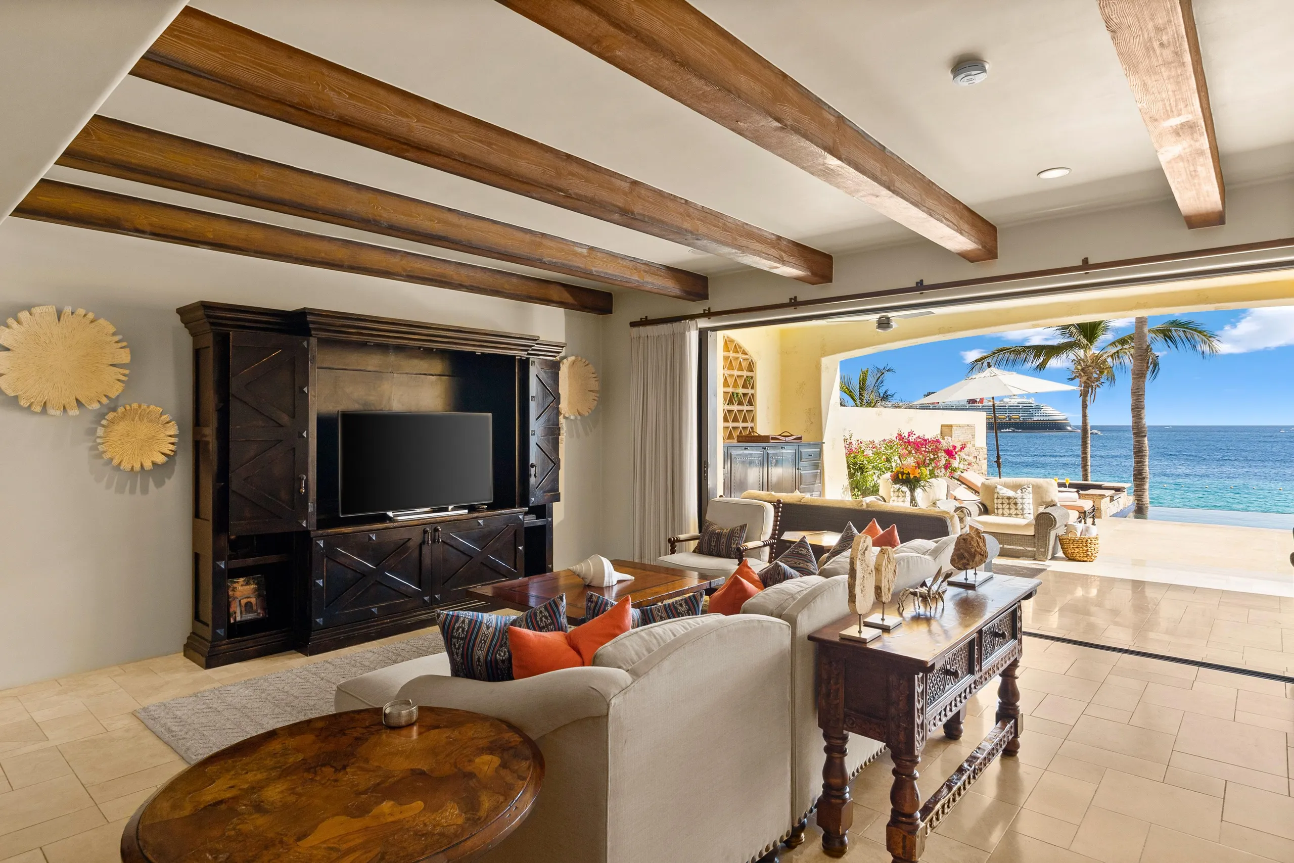 Hacienda Villa with Panoramic Ocean View and Resort Pool — photograph 9