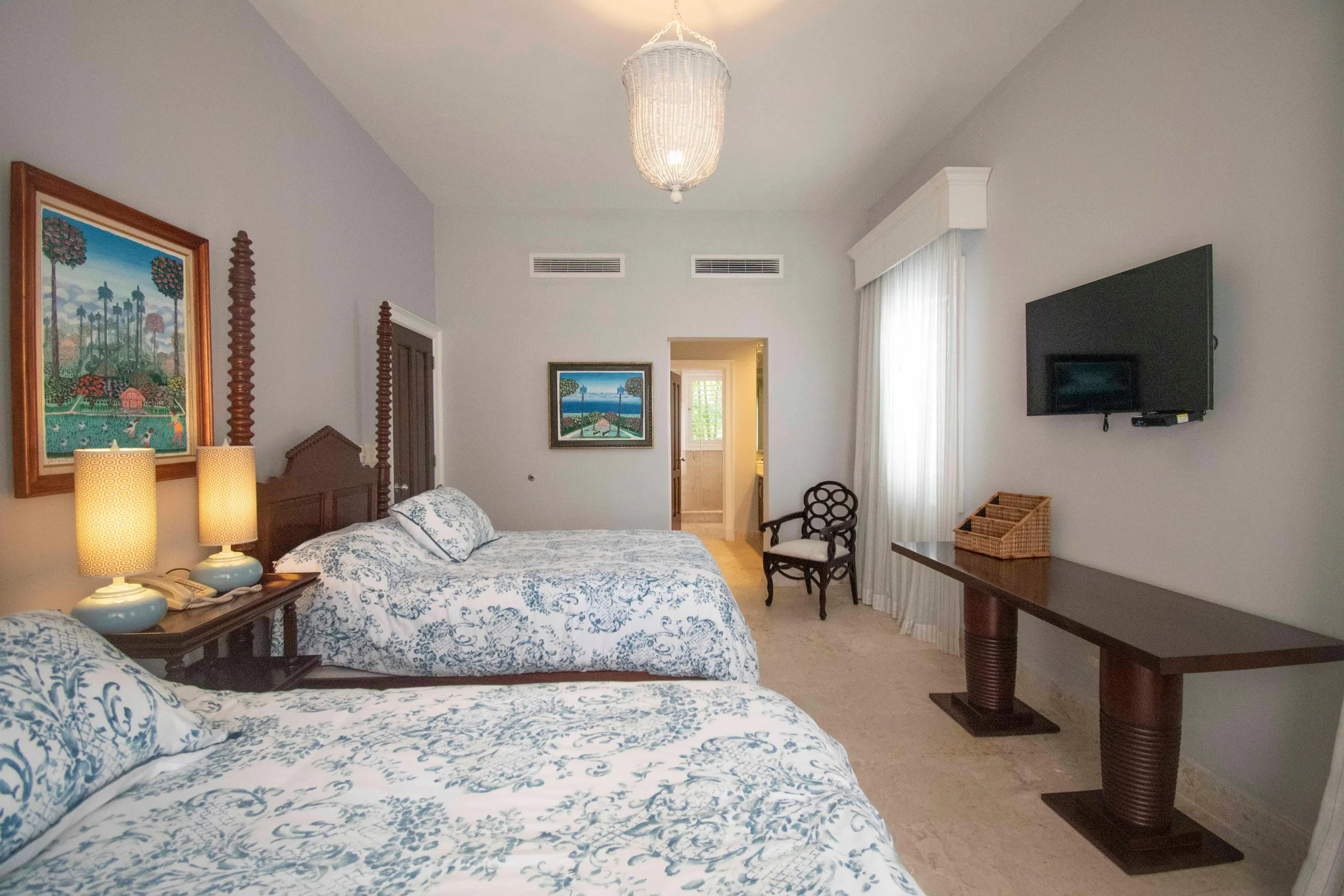 Superb Punta Cana Villa with Invigorating Pool and Ocean Views — photograph 9