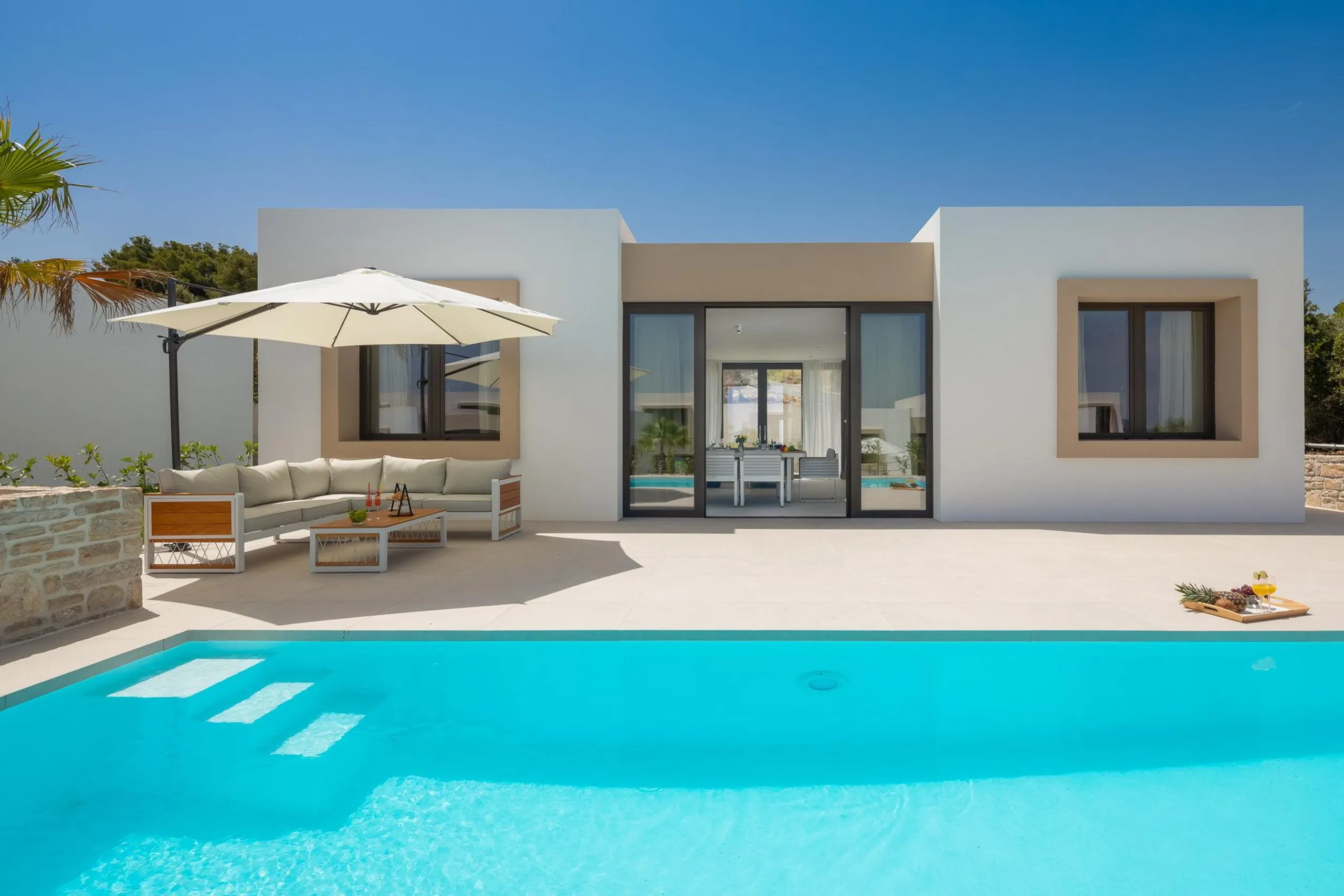Phenomenal Beachfront Villa in Pasman with Private Pool — photograph 2