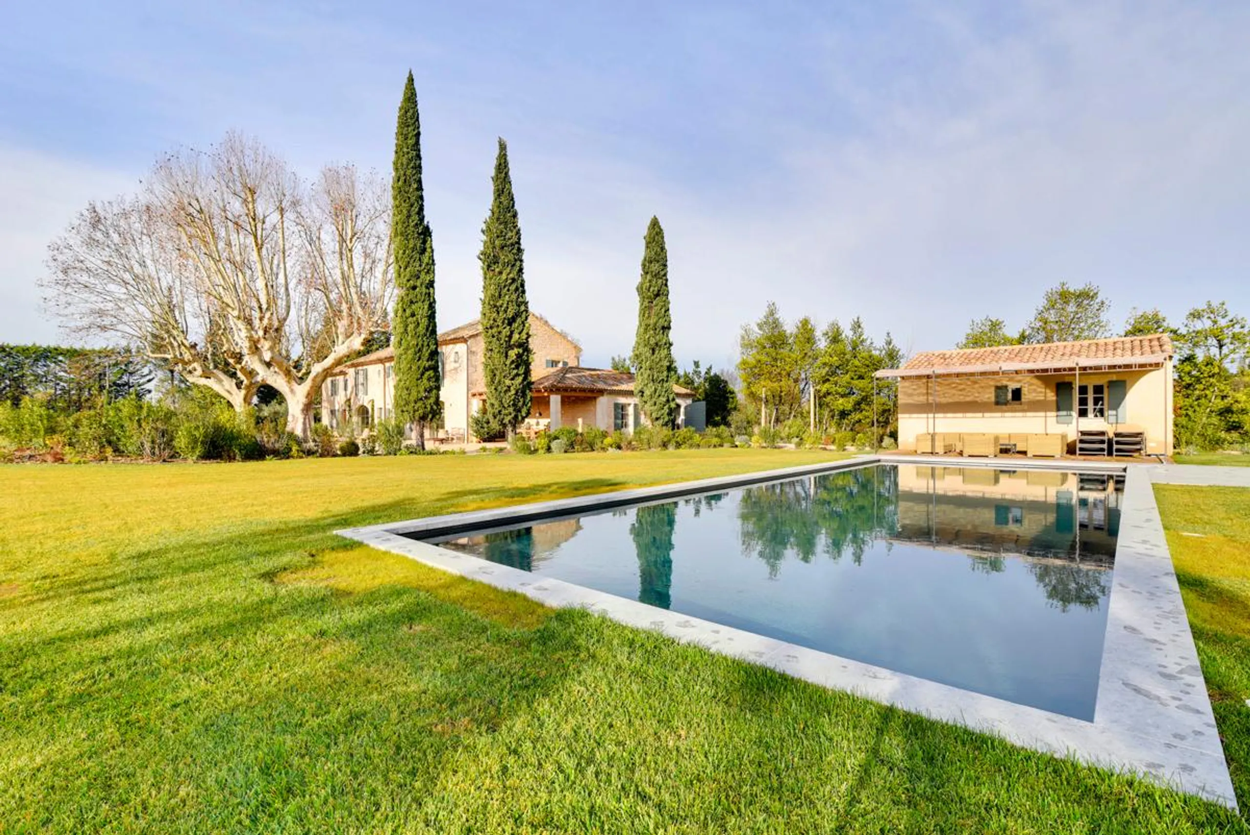 Serene Seven Bedroom Villa with Private Pool and Garden Views, Saint Remy De Provence