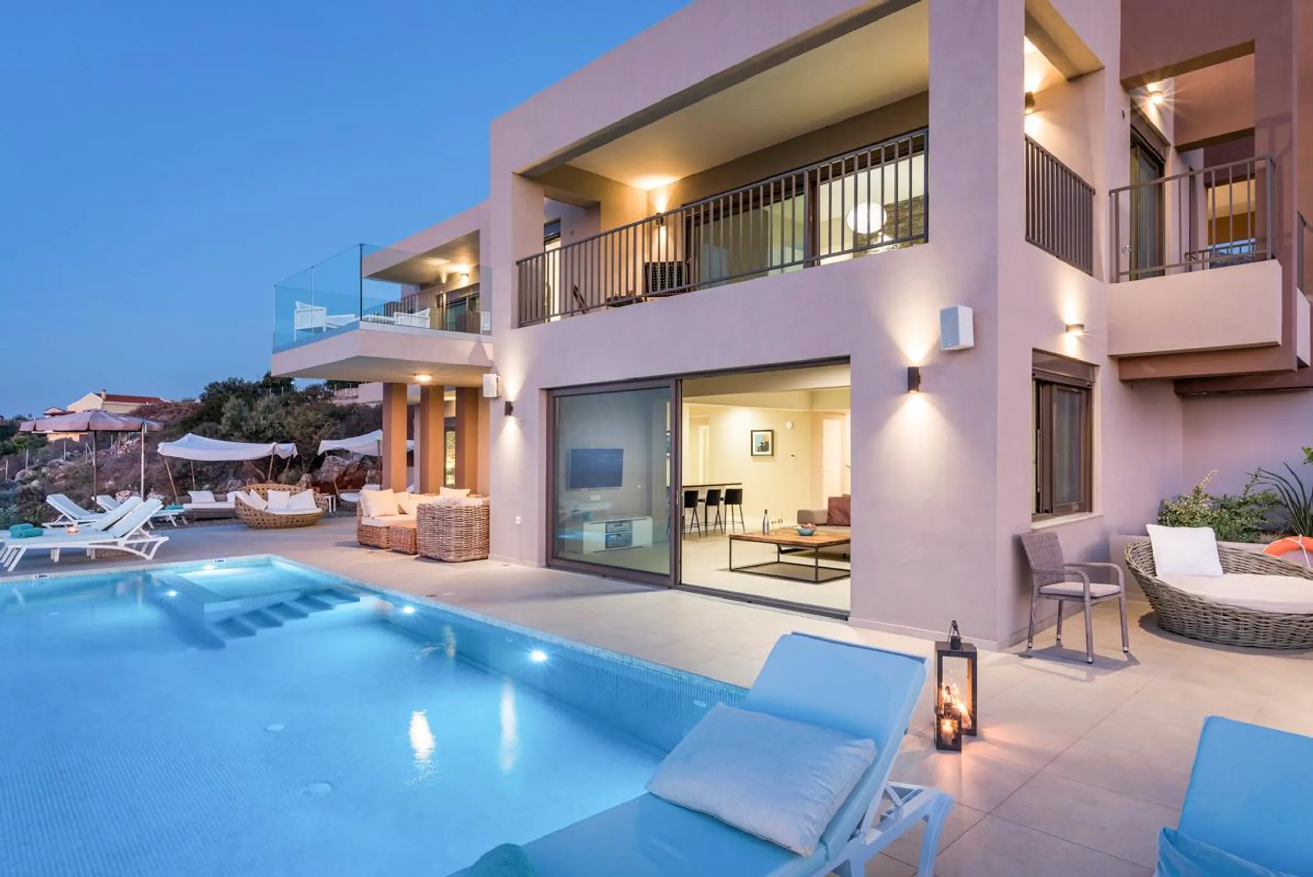 Luxurious Crete Villa with Heated Infinity Pool, Beach Access and Panoramic Sea Views — photograph 3