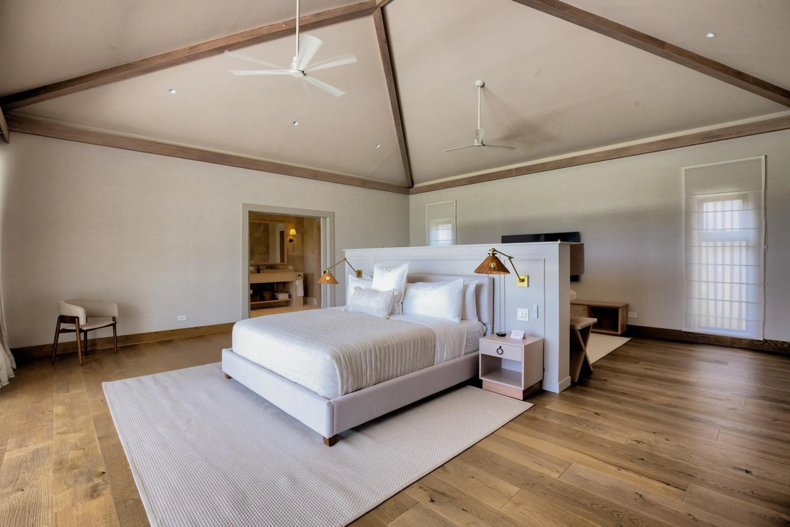 Luxurious 8-Bedroom Villa in Puntacana Resort with Private Pool and Easy Access to Beach Clubs — photograph 7