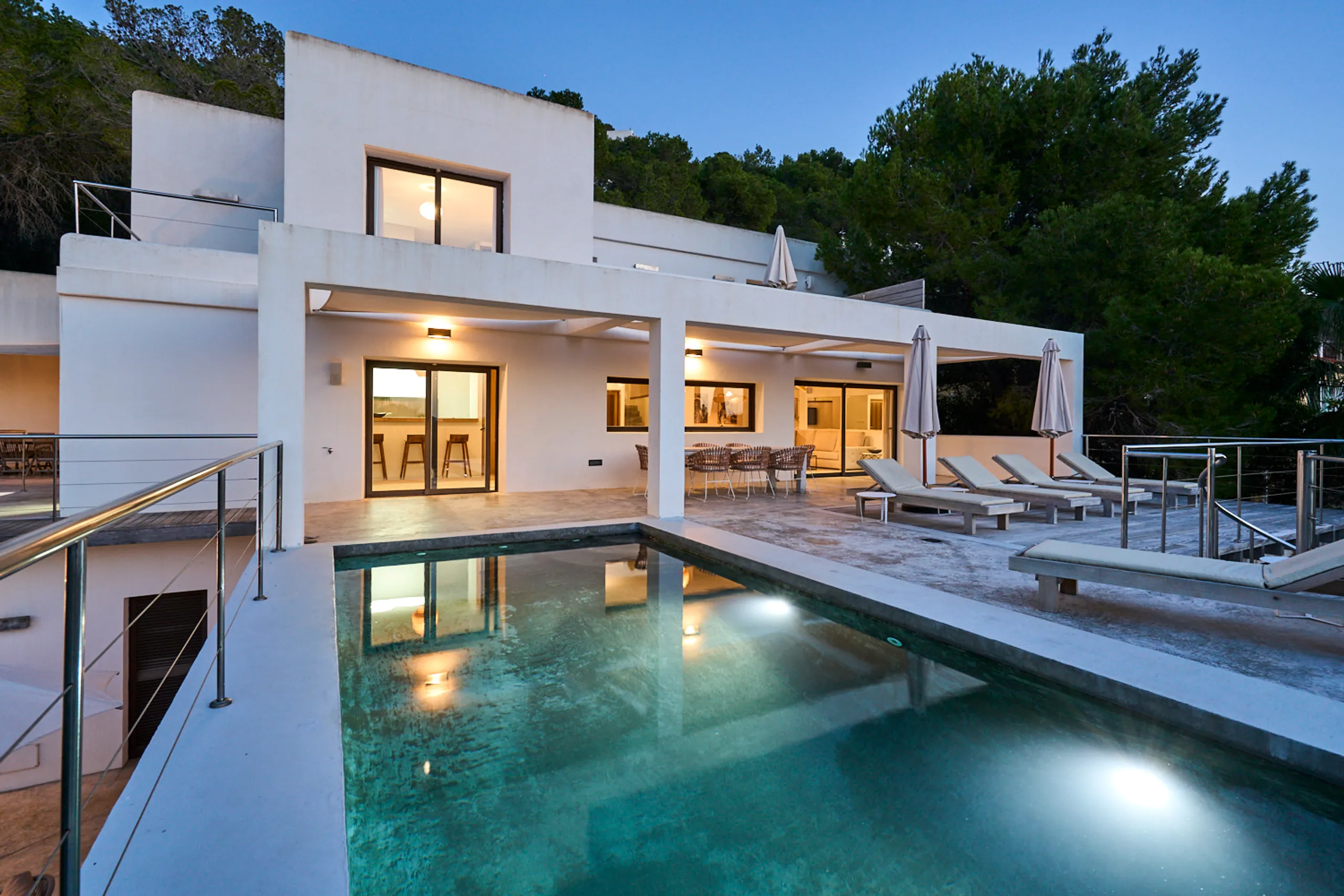 Deluxe Comfort Retreat with private pool and Spectacular Sea Views — photograph 4
